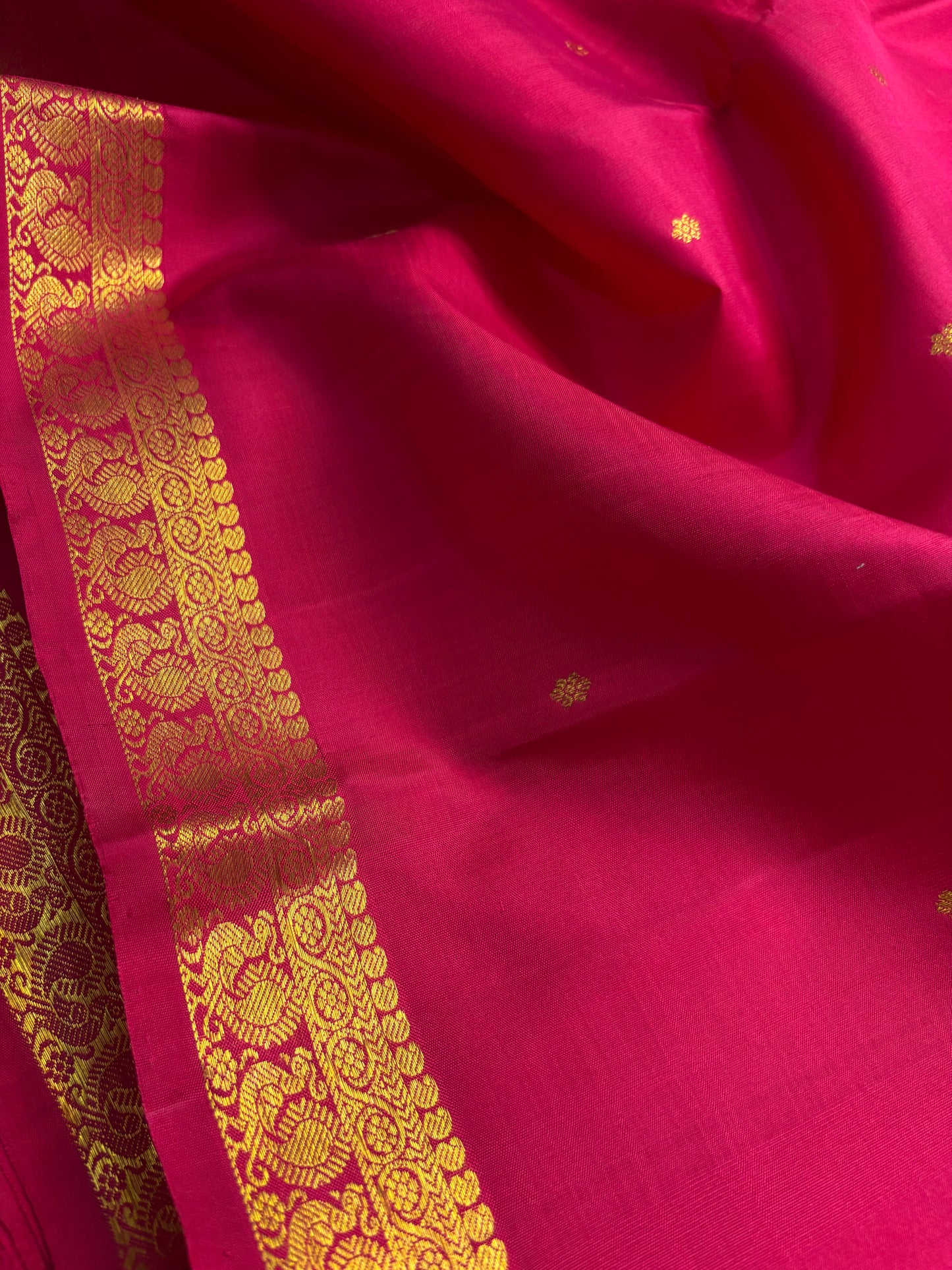 Sundari : Solid Rani pink