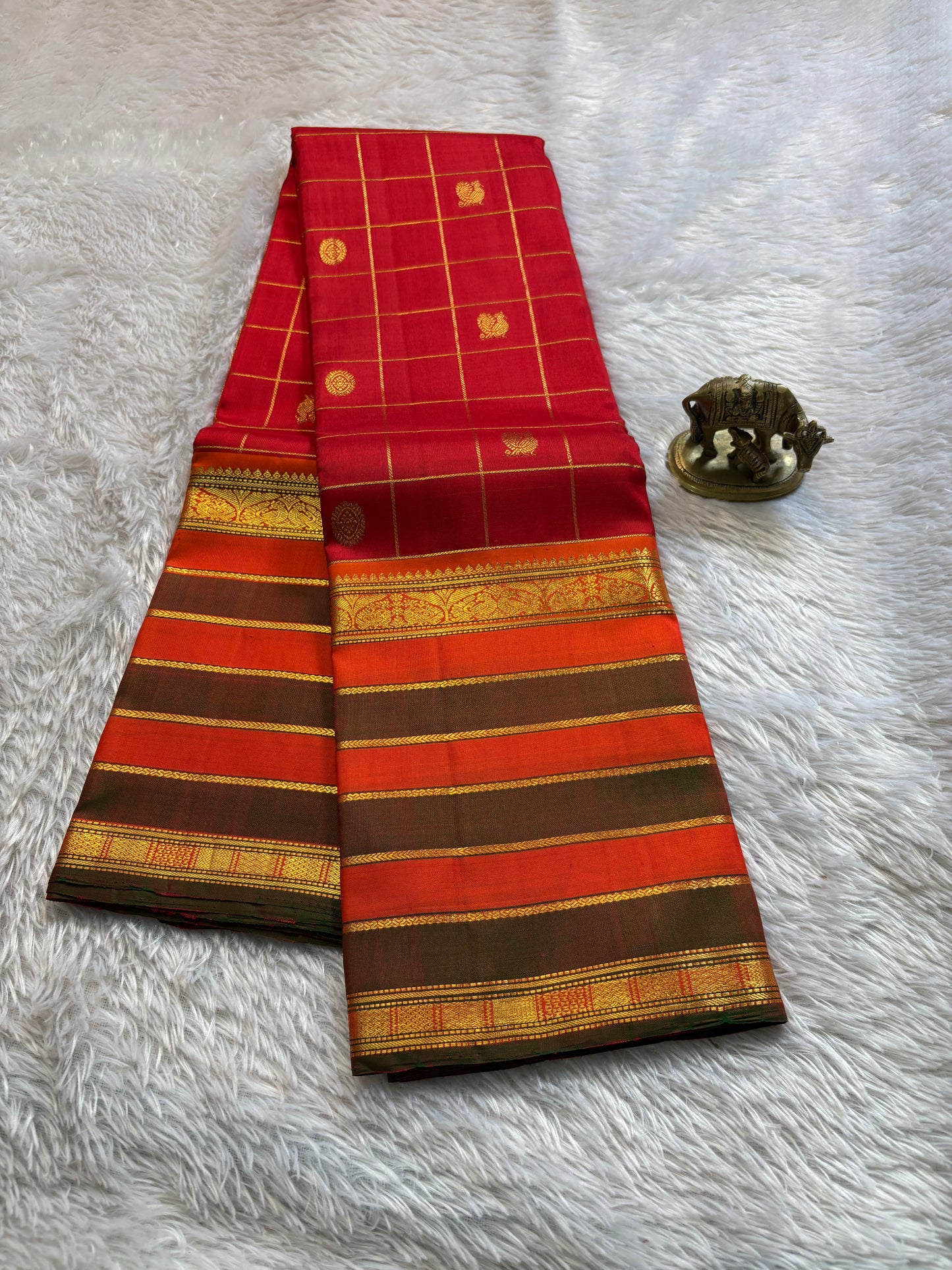 Kankana (3D) : Red-orange-greenish brown