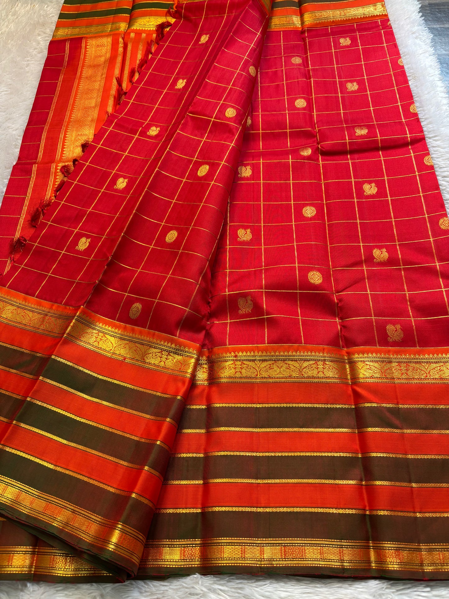 Kankana (3D) : Red-orange-greenish brown
