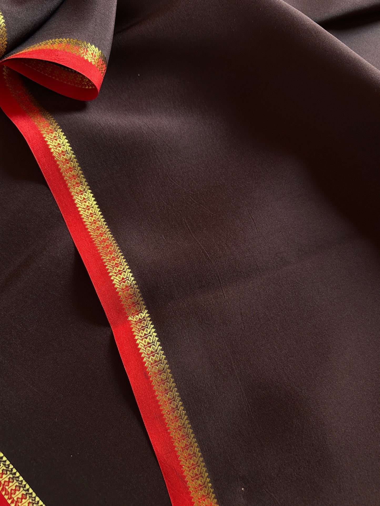 Mangala (2D) : Deep brown-red