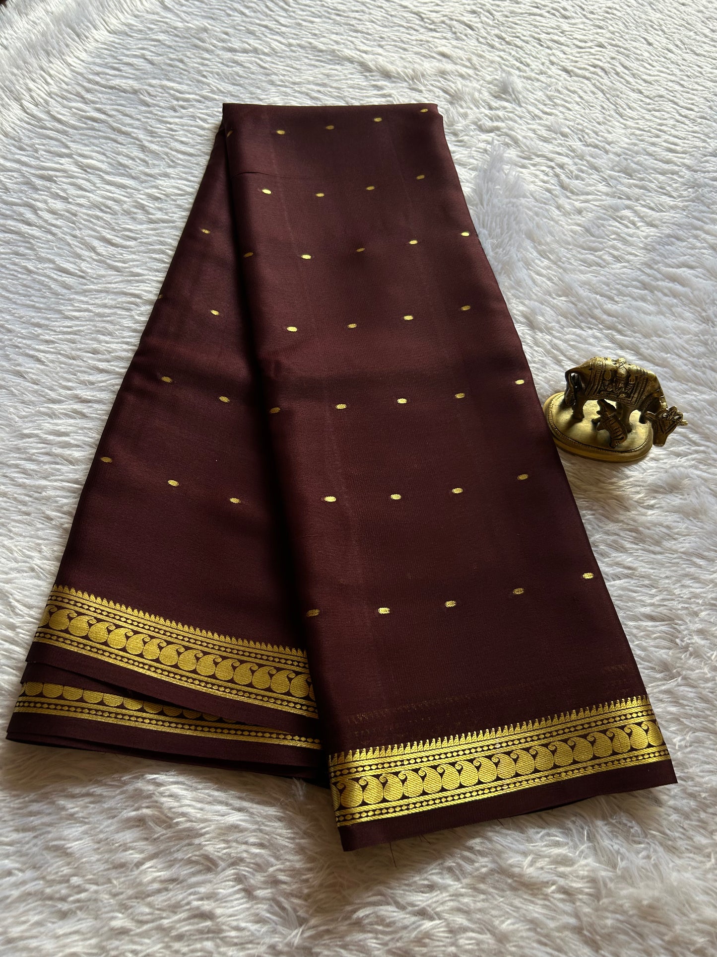 Keerthi : Solid Chocolate brown
