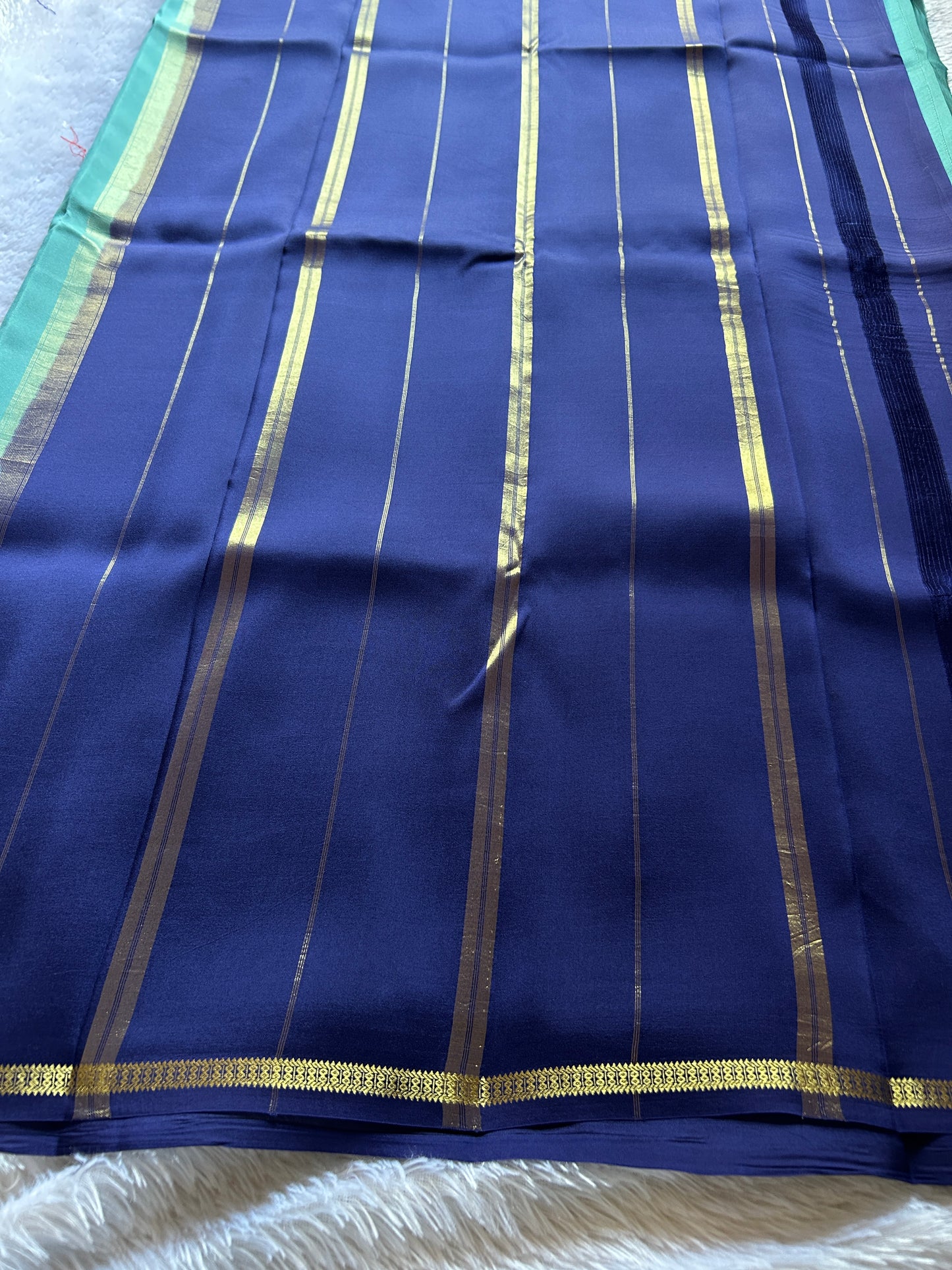 Mangala (2D) : Mint green-navy blue