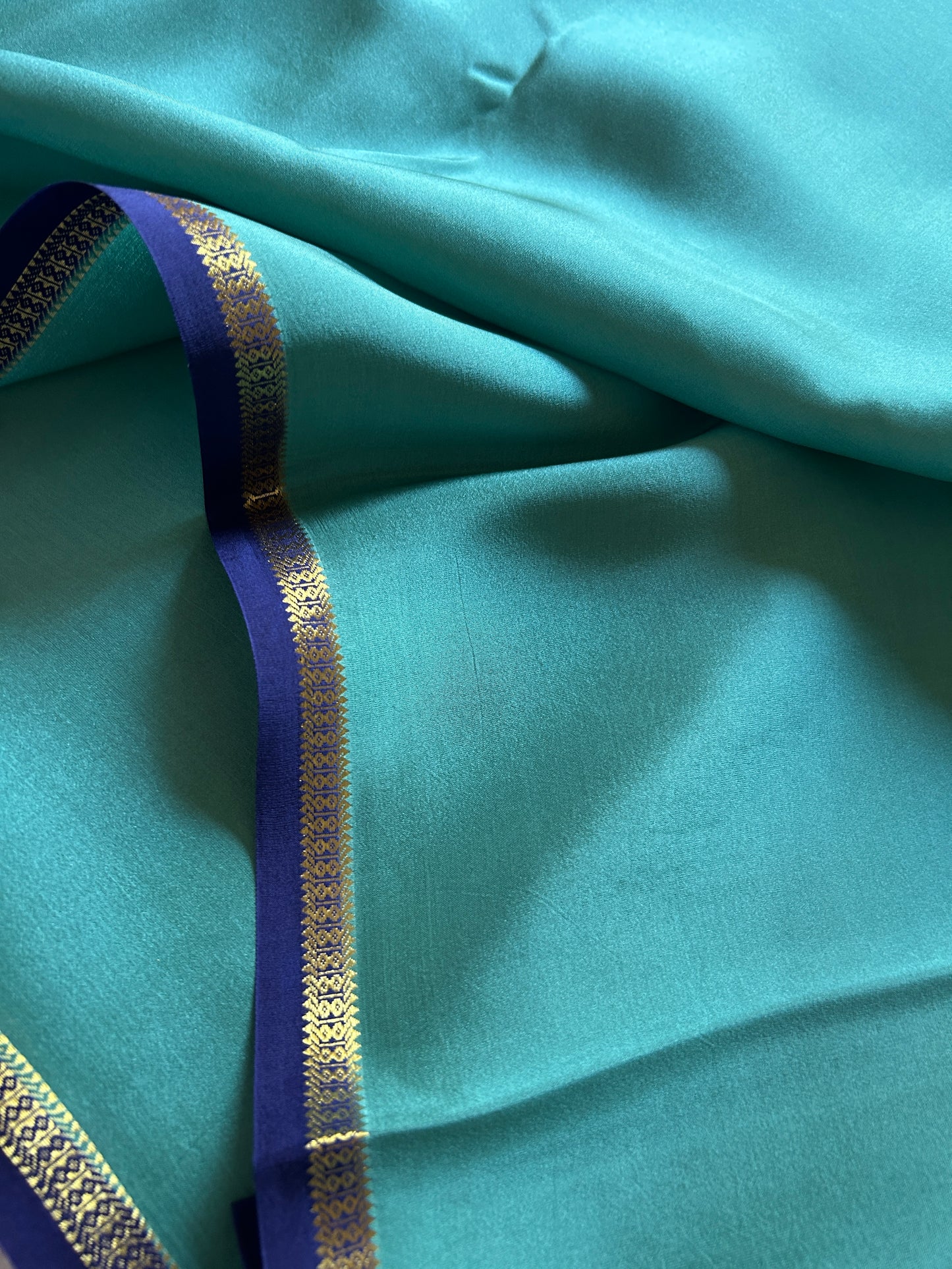 Mangala (2D) : Mint green-navy blue