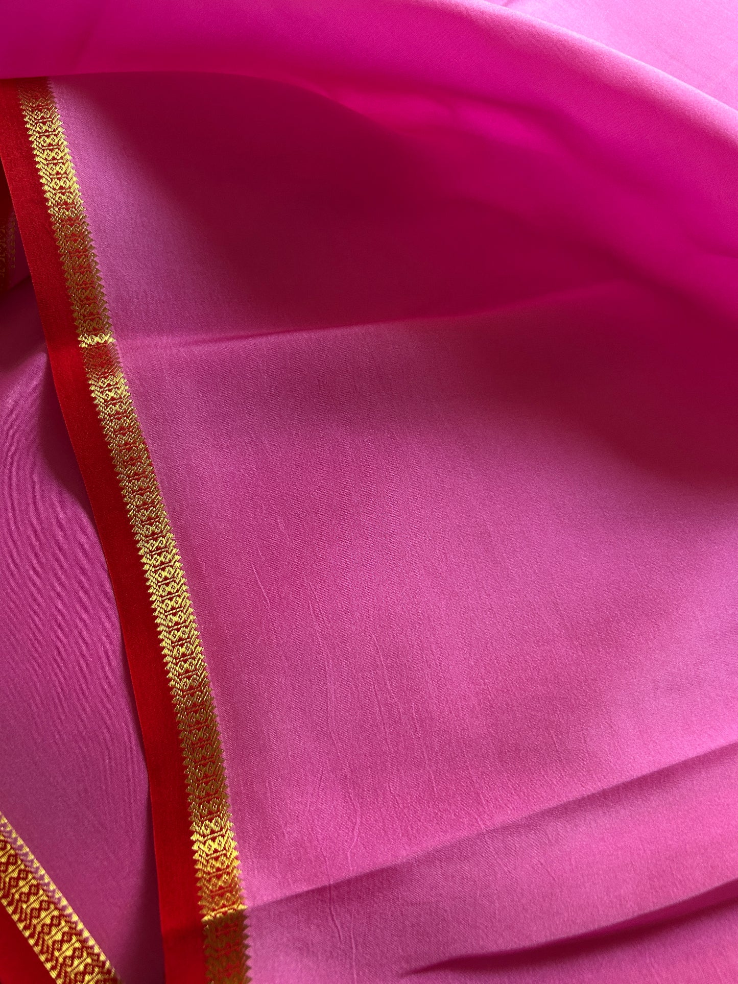 Mangala (2D) : Rose pink-red