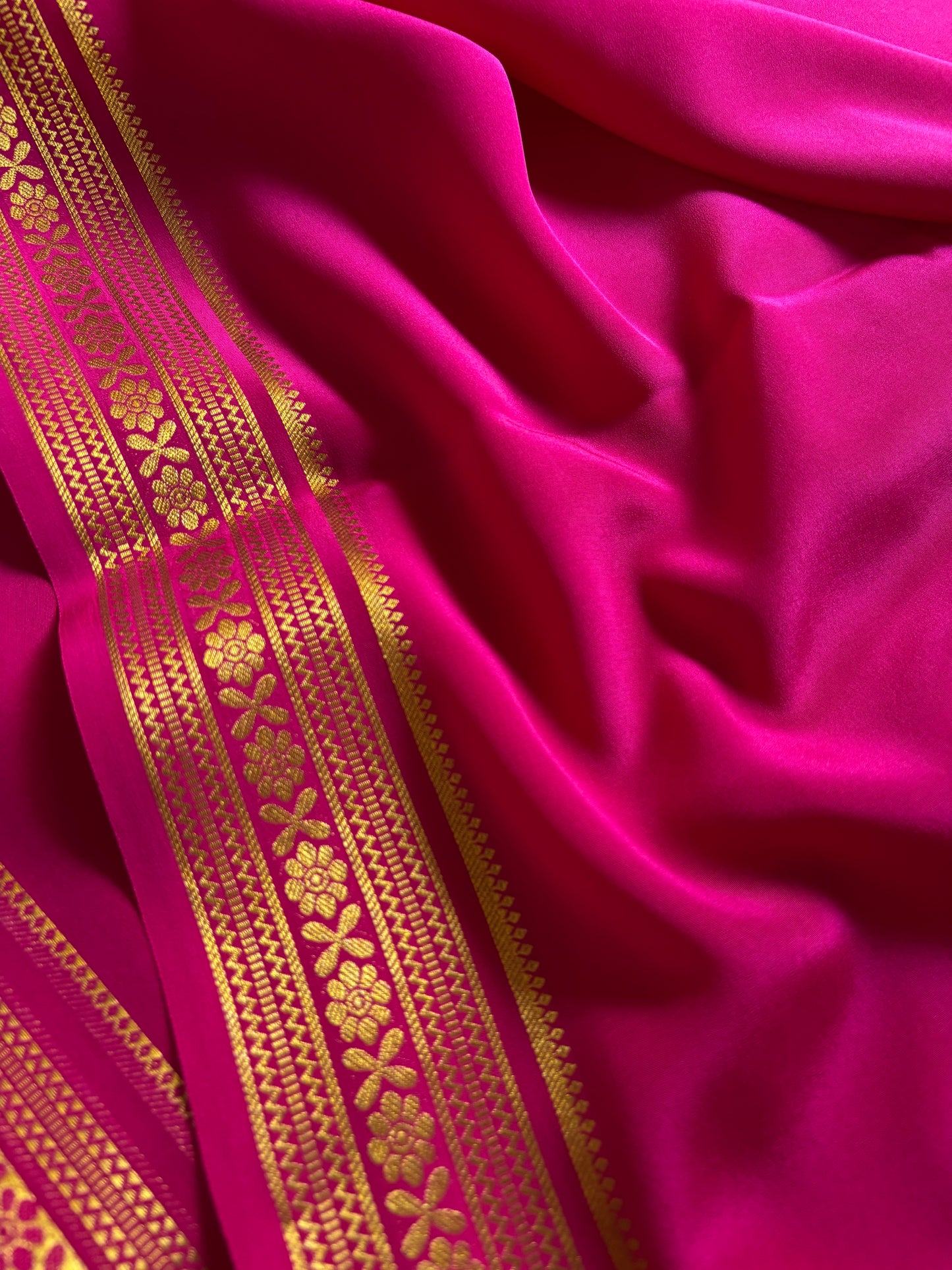 Kanthi : Solid Rani pink