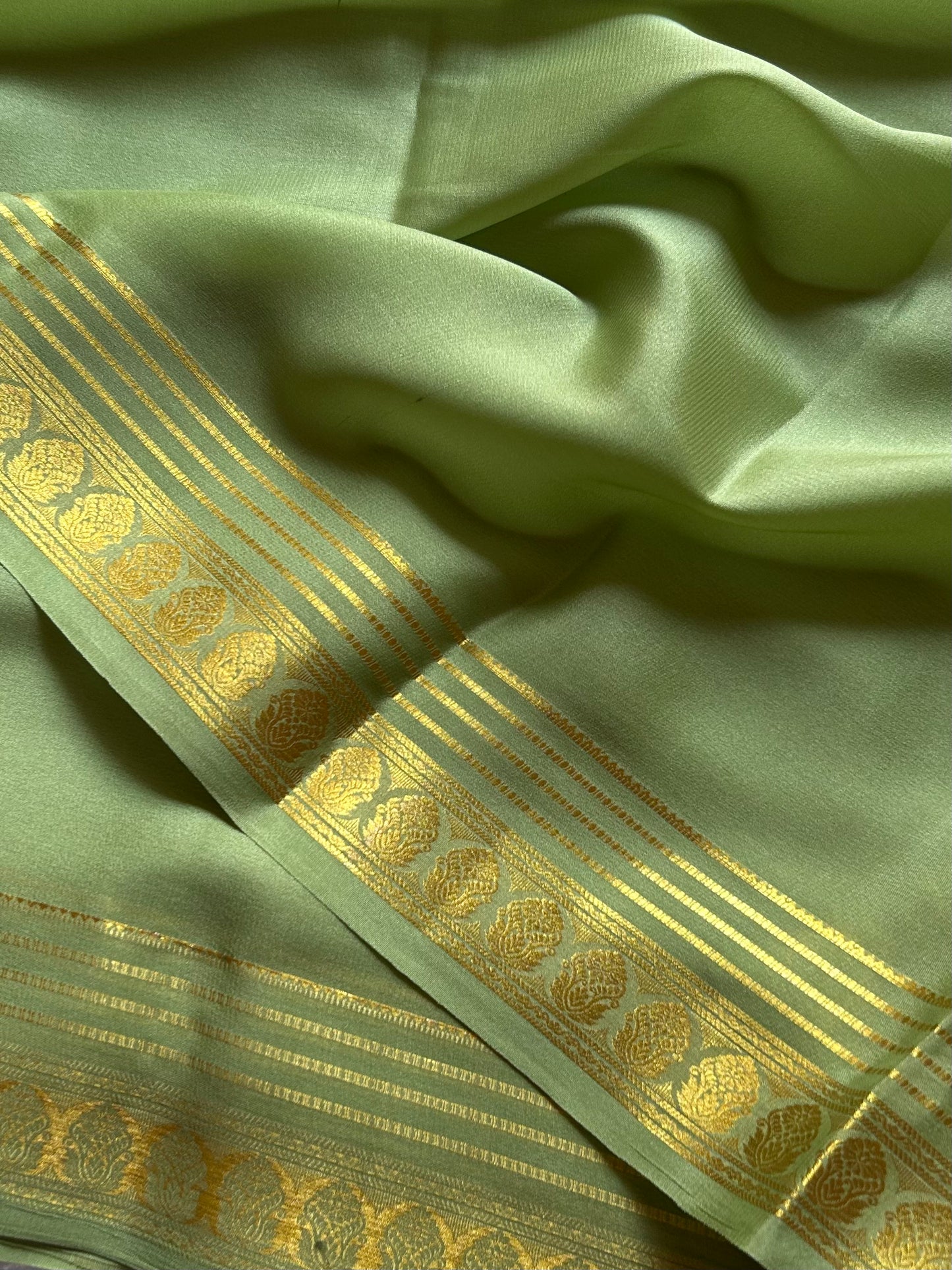 Kalasha : Solid Light pista green
