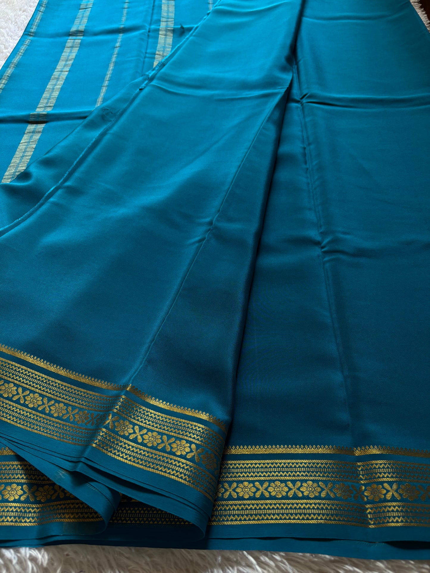Kanthi : Solid Teal blue