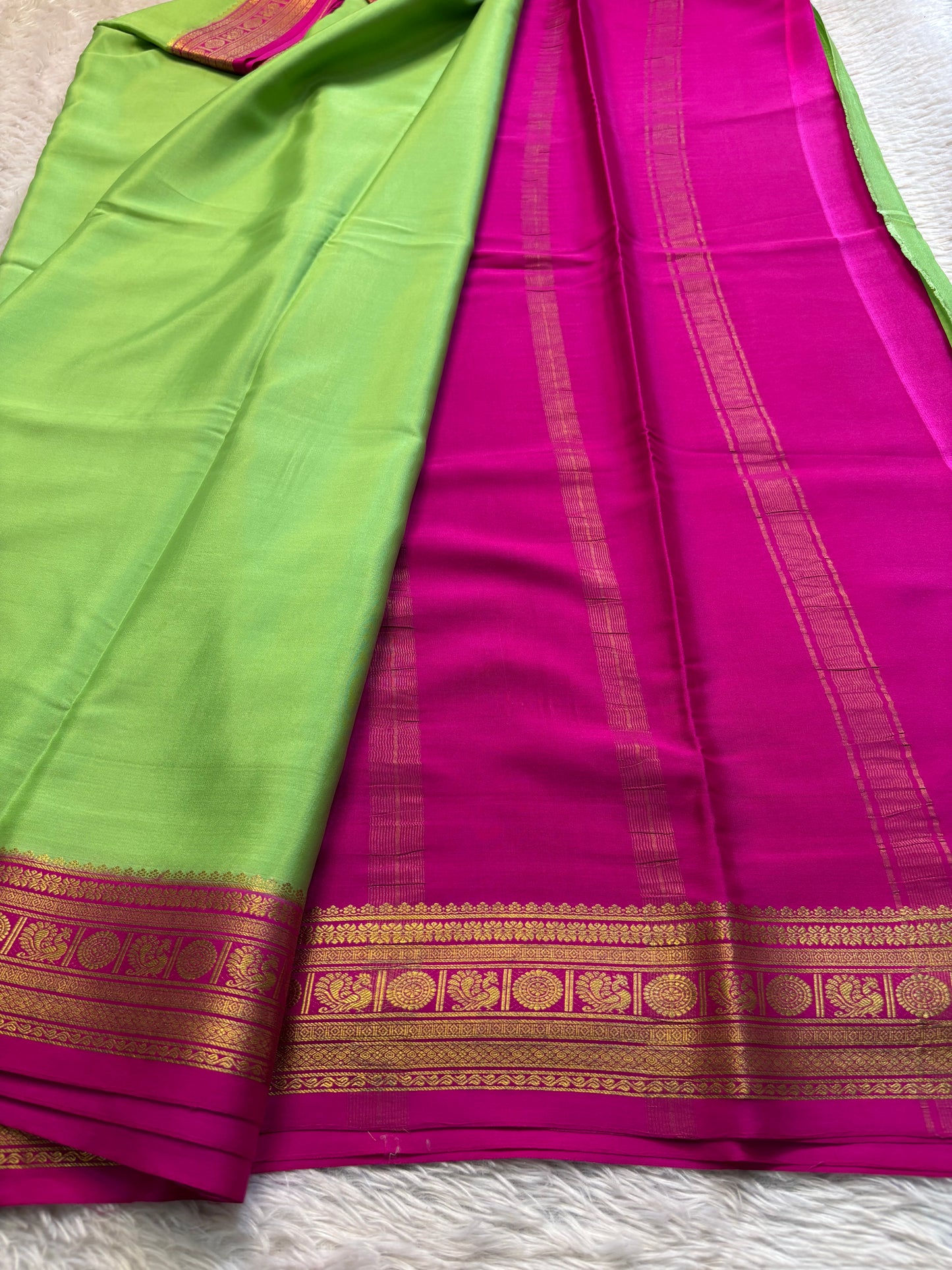 Shubha (2D) : MInt green-rani pink