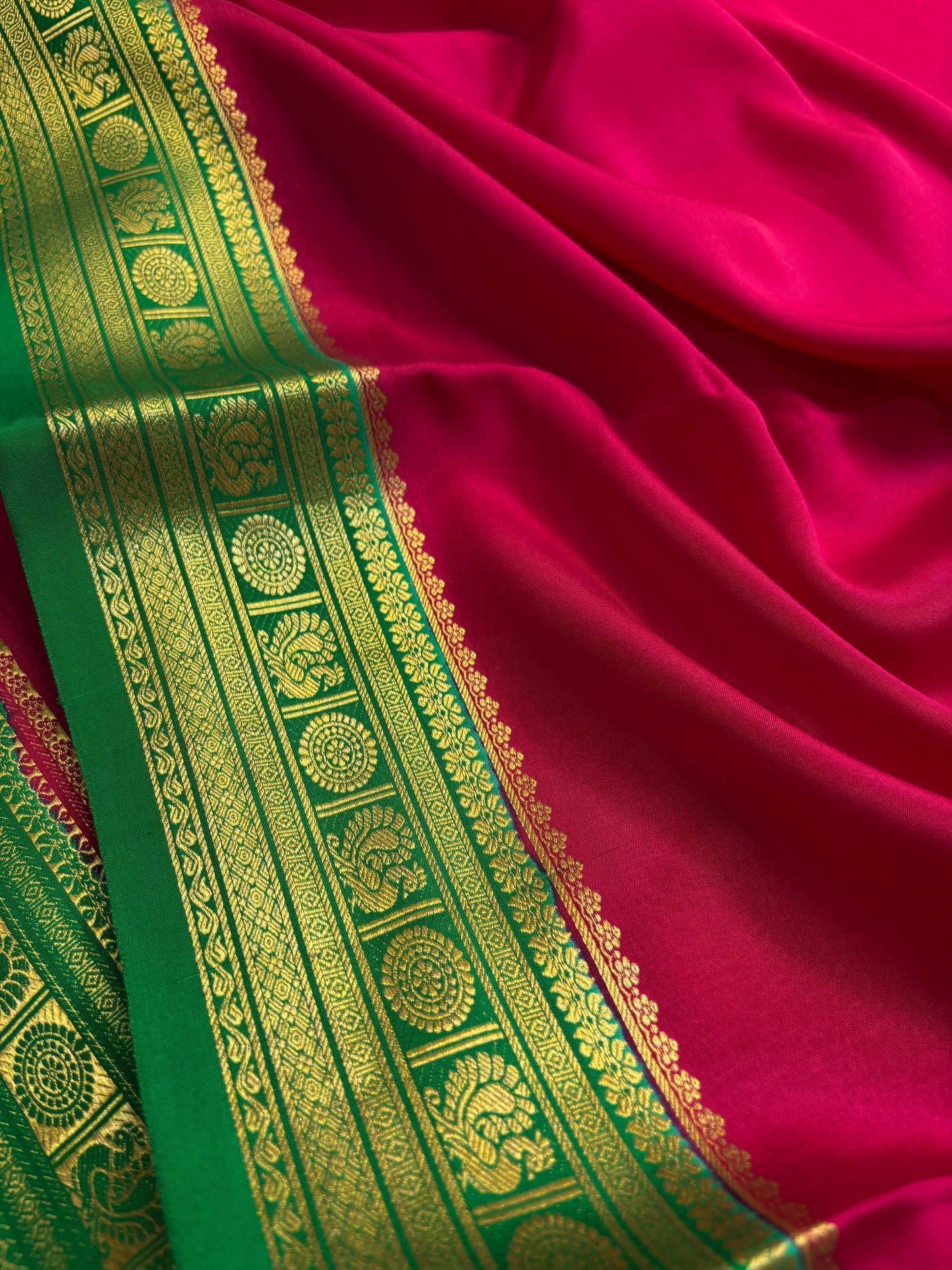 Shubha (2D) : Pink-green