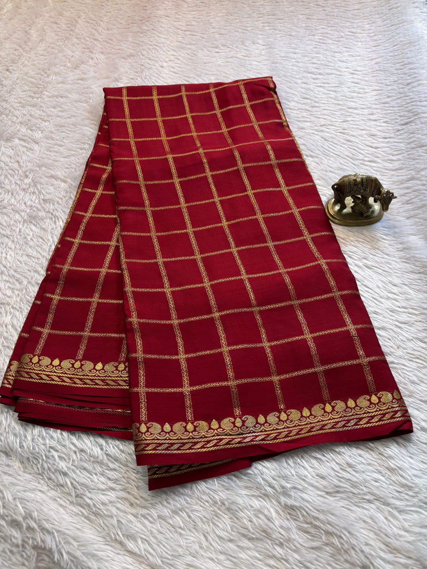Chaya : Solid Maroon