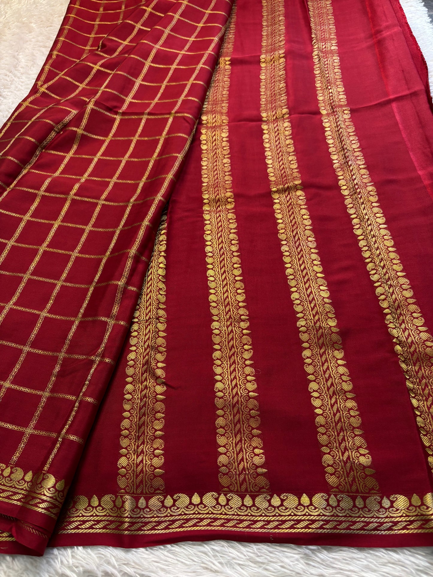 Chaya : Solid Maroon