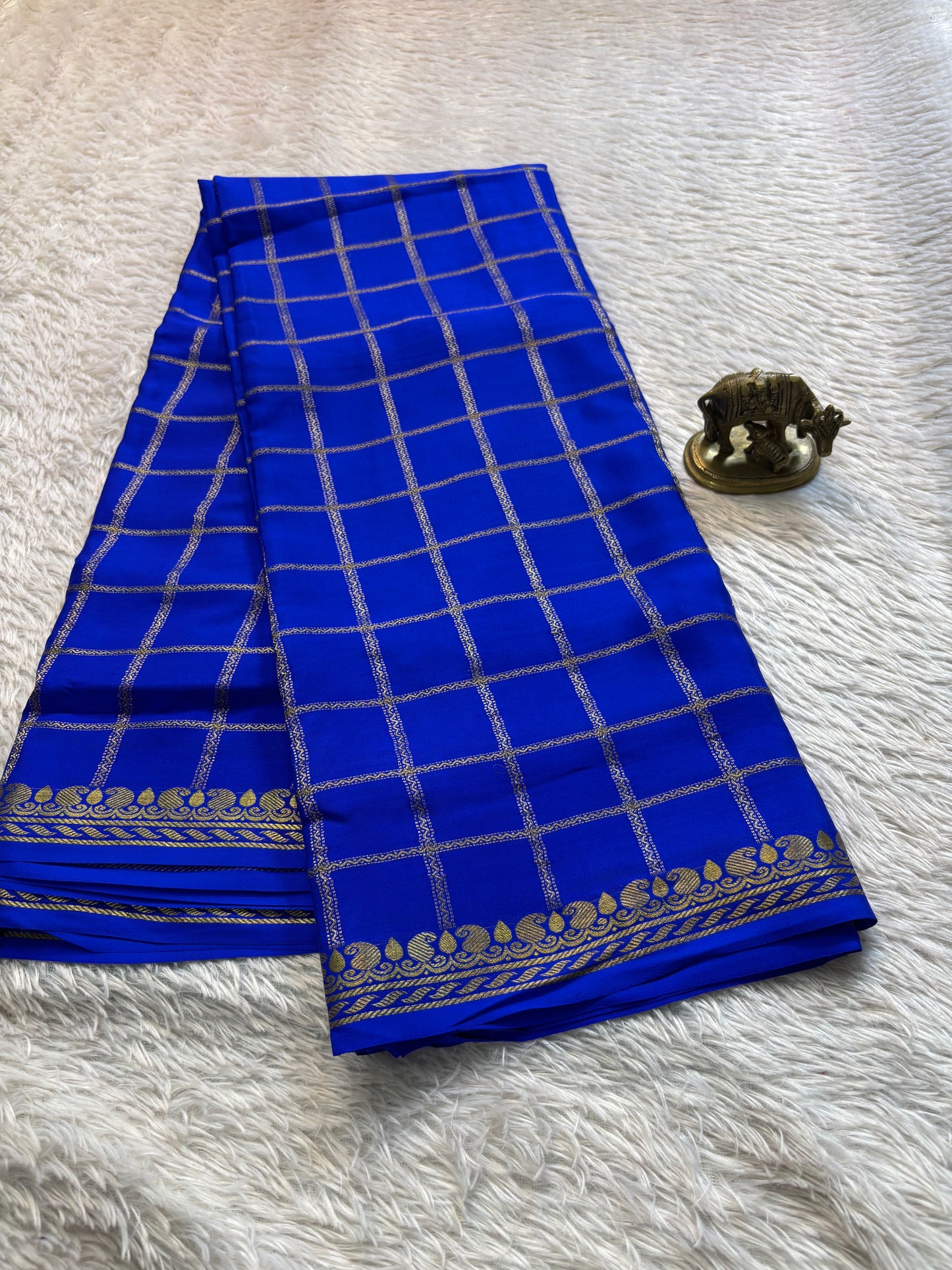 Chaya : Solid Royal blue