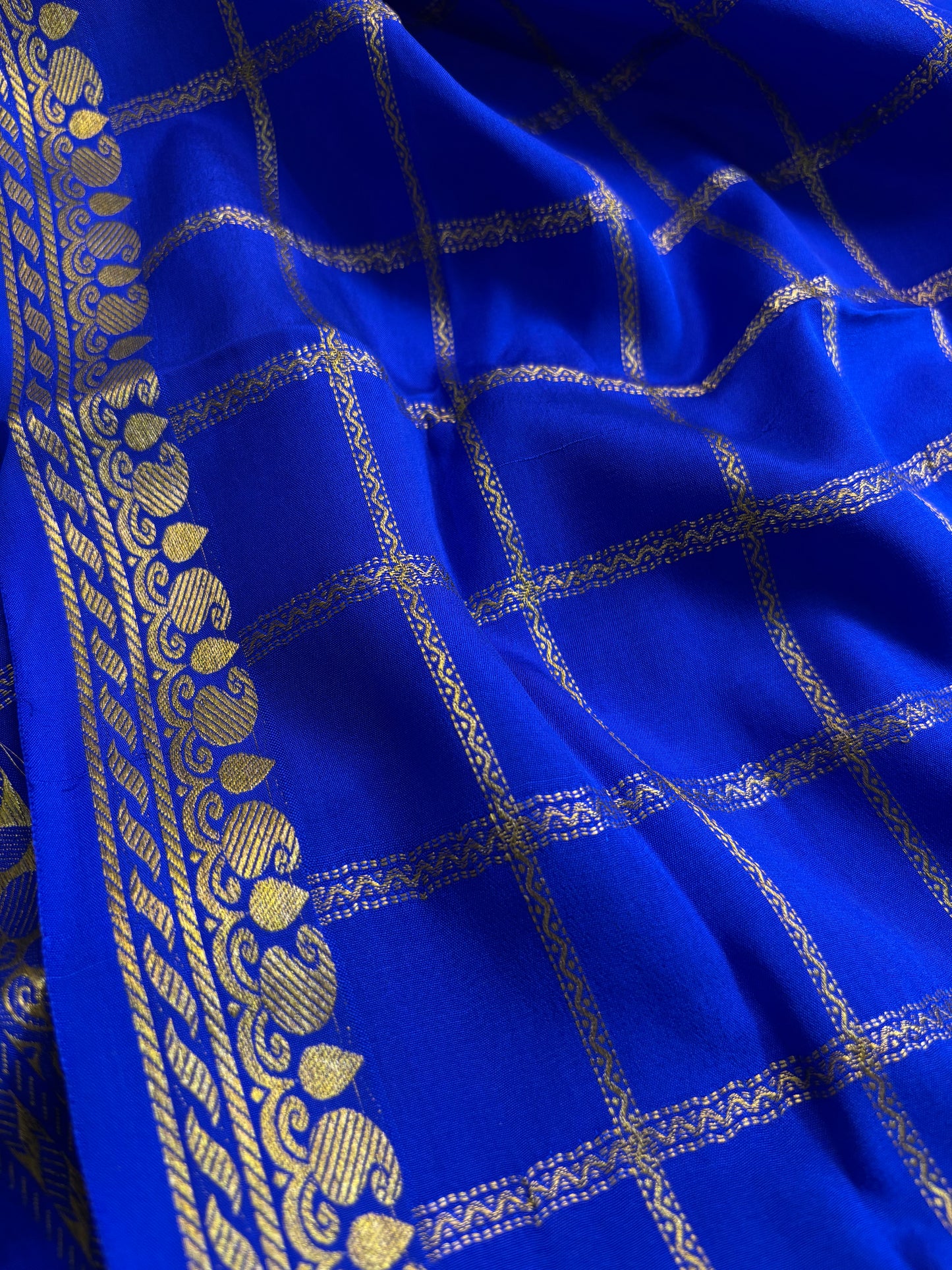 Chaya : Solid Royal blue