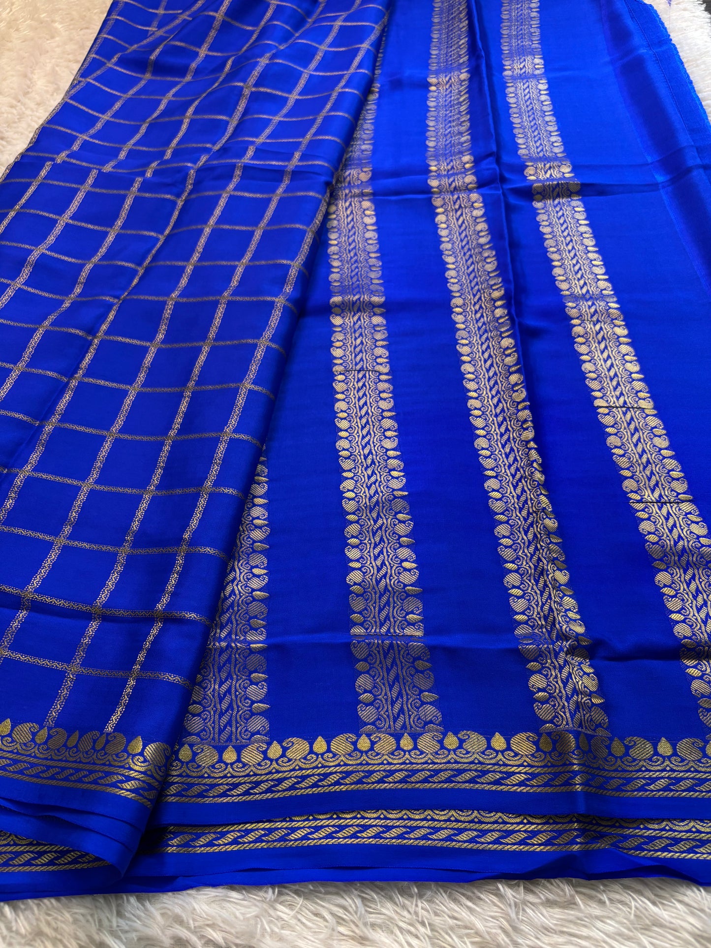 Chaya : Solid Royal blue