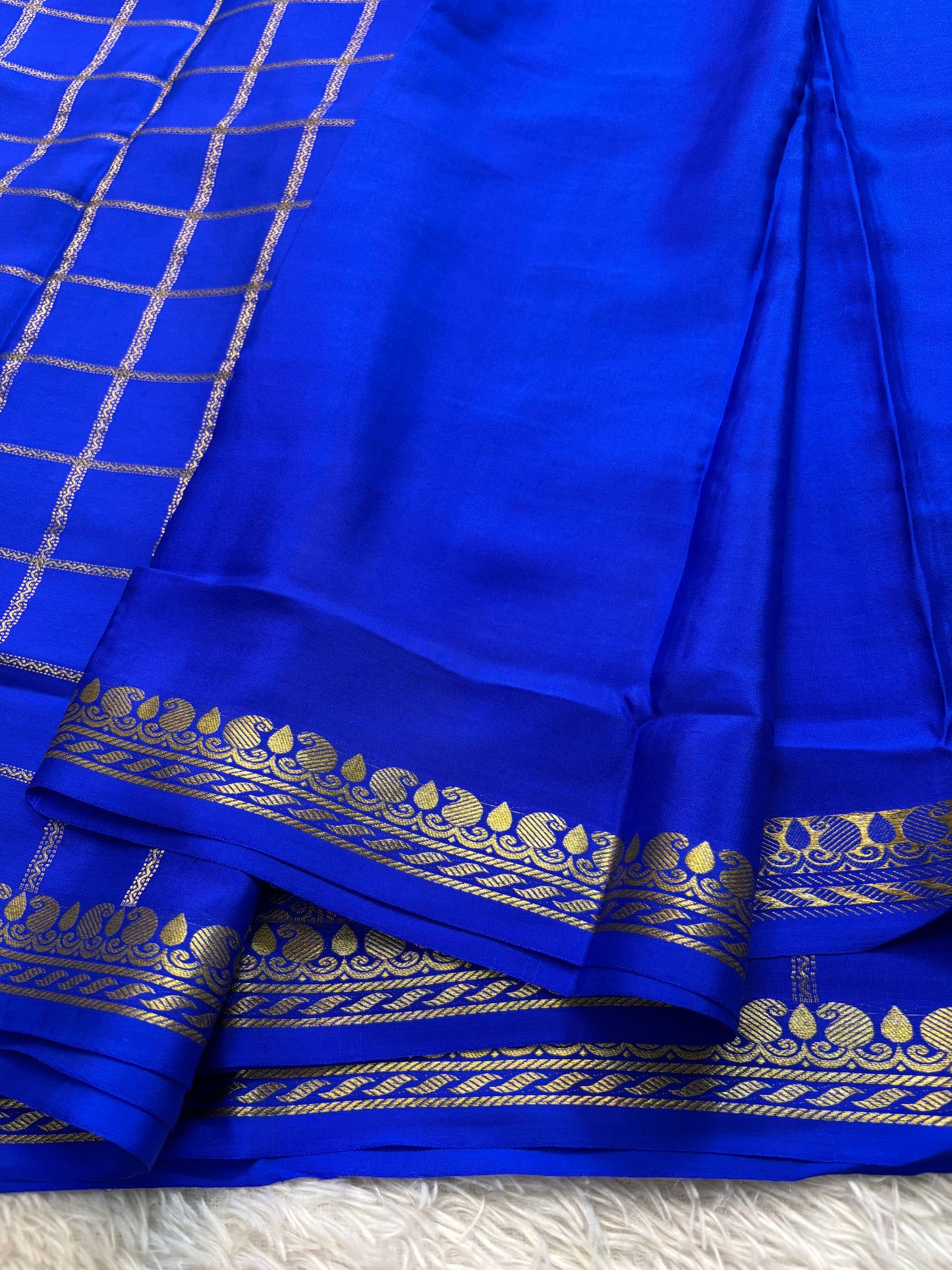 Chaya : Solid Royal blue