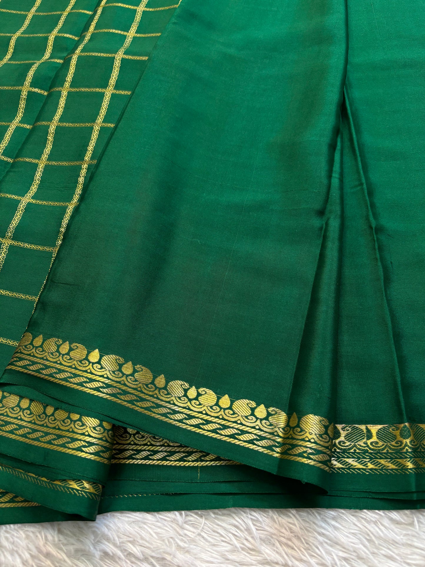 Chaya : Solid Bottle green