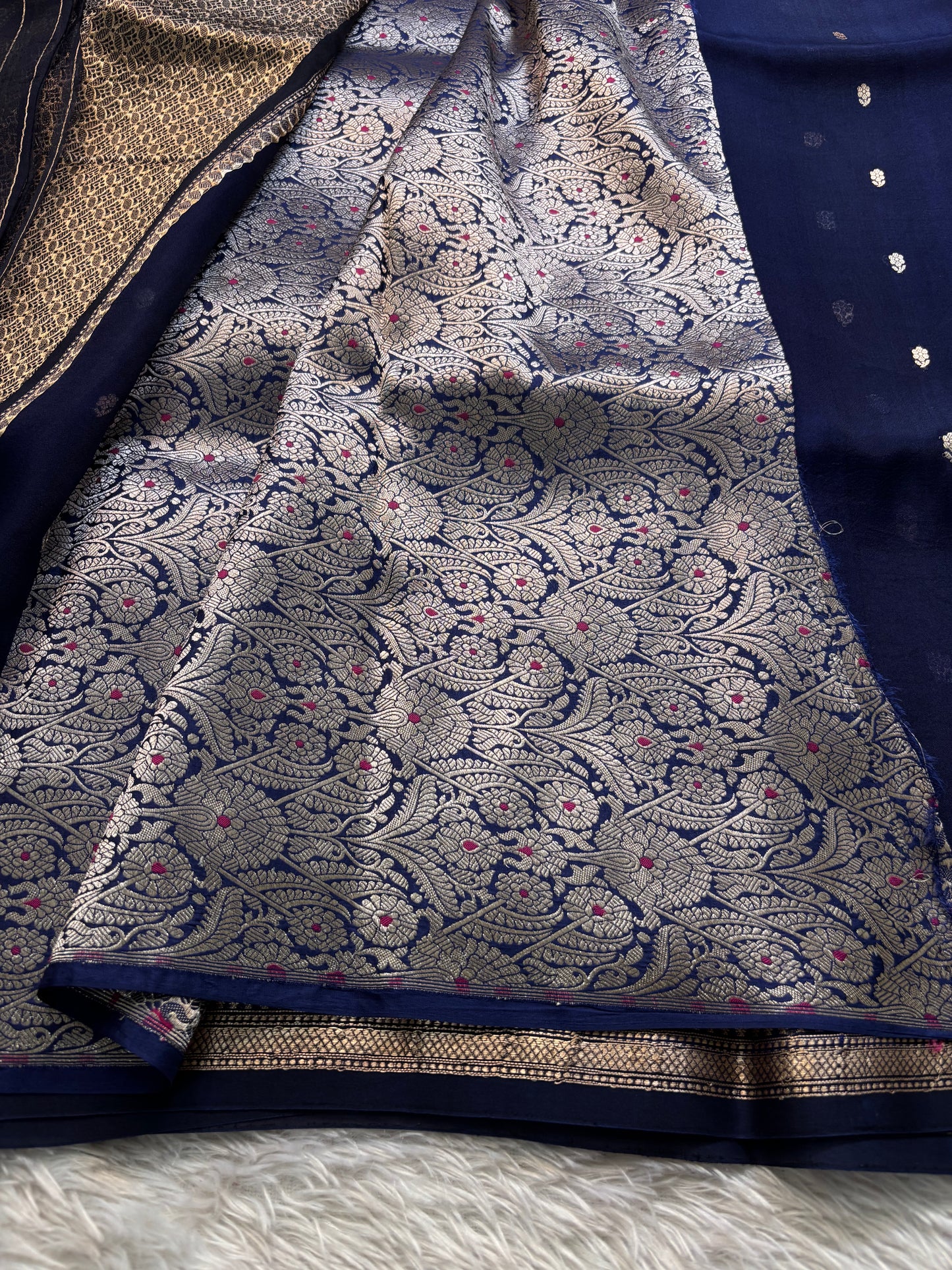 Ishani : Solid Deep blue