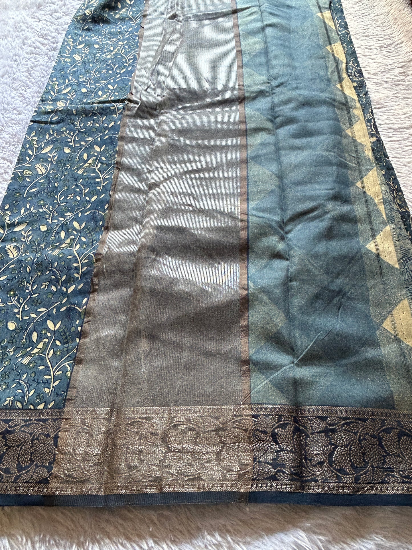 Sarala (2D) : Blue grey-dark teal