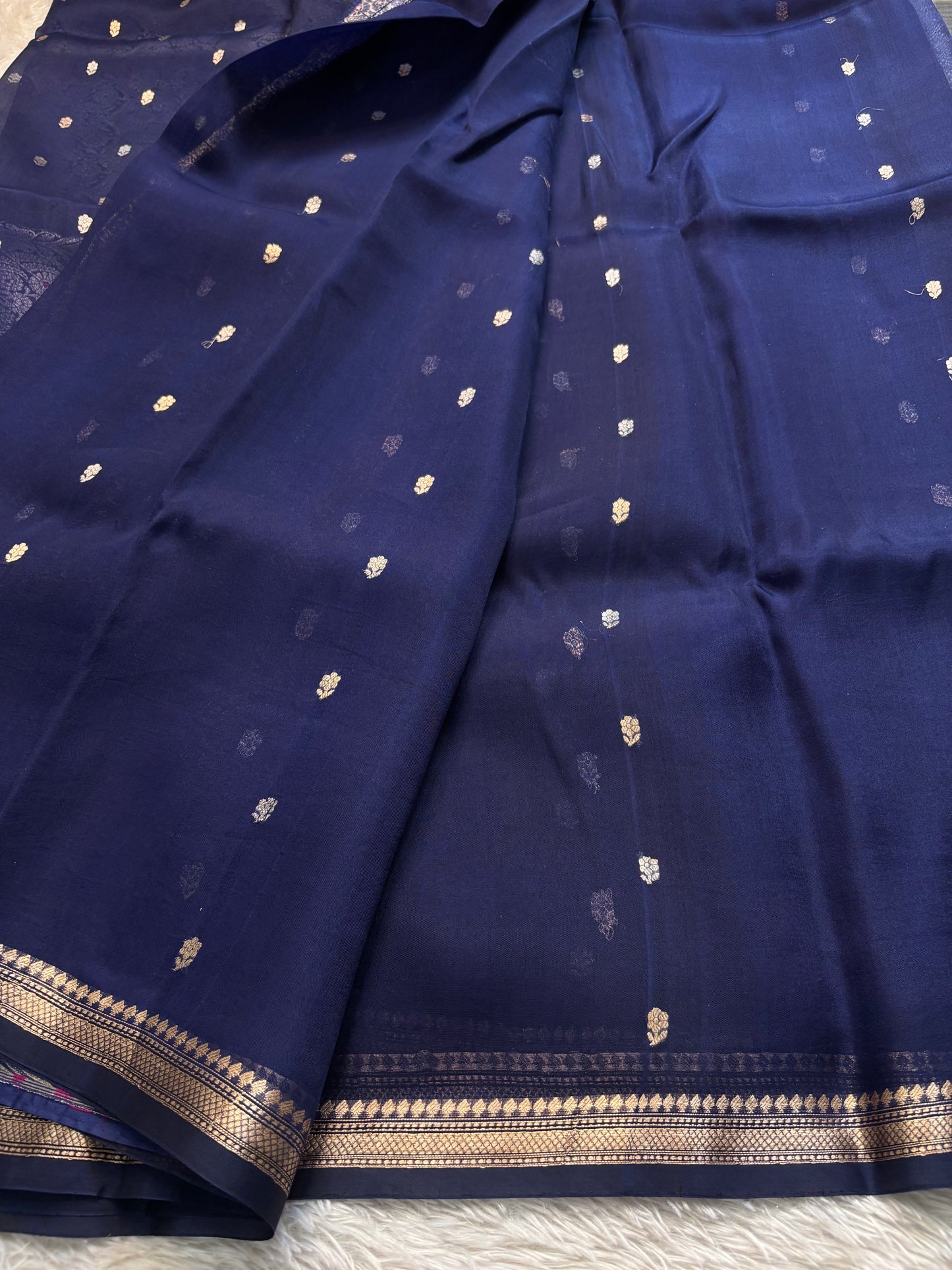 Ishani : Solid Deep blue