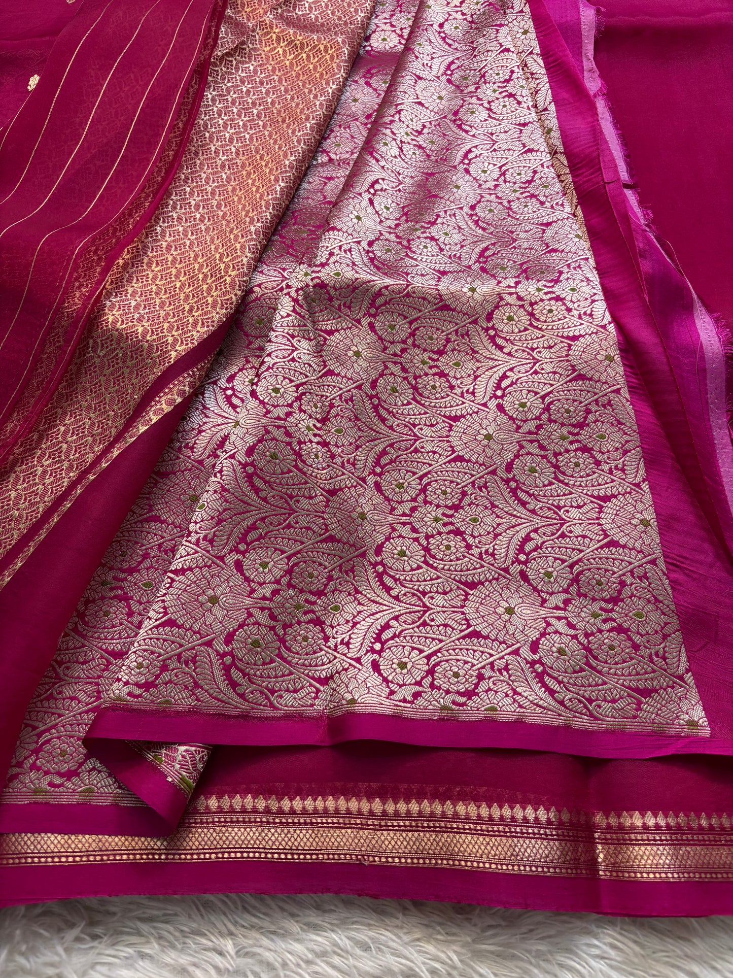 Ishani : Solid Rani pink