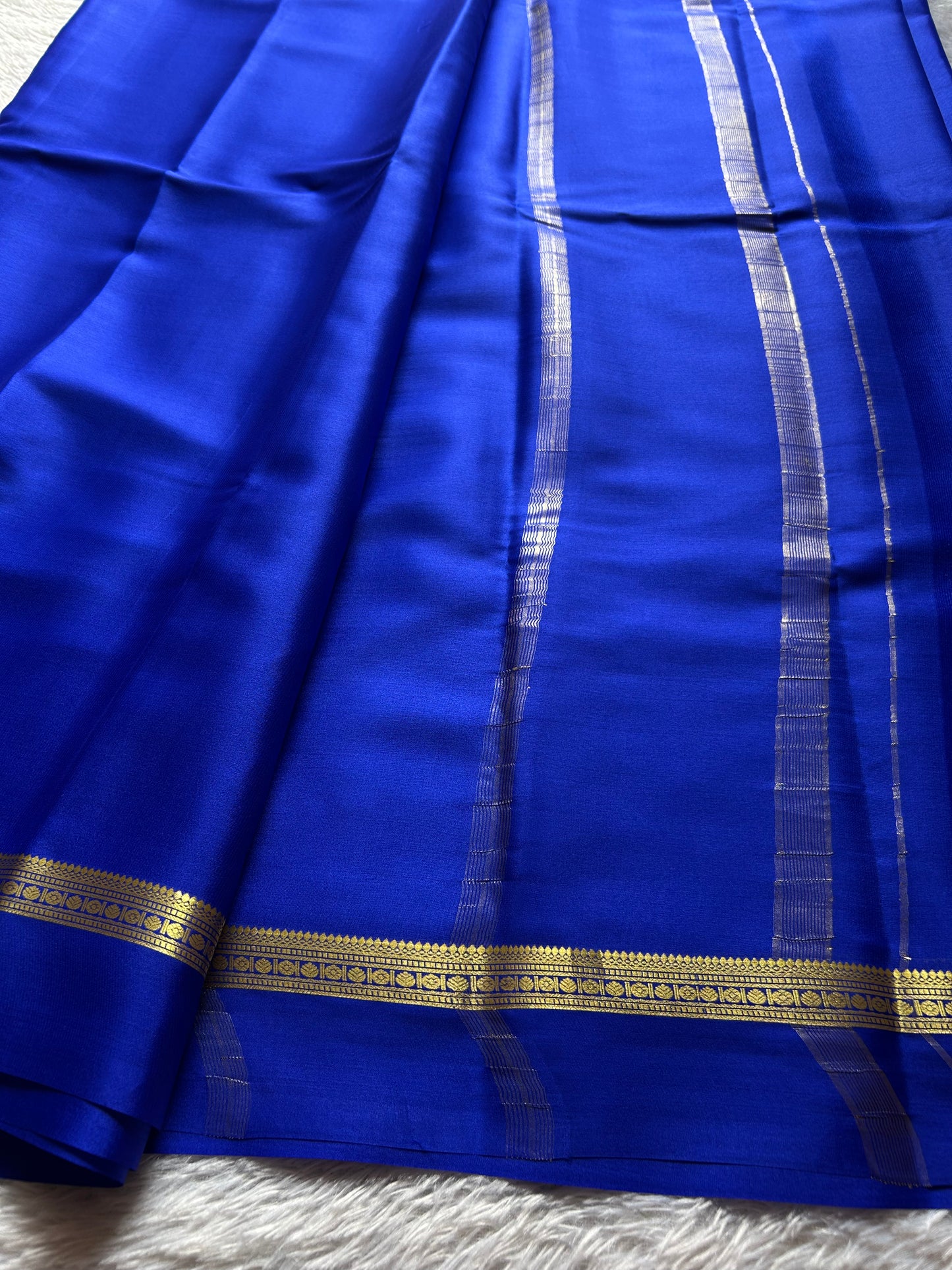 Shambhavi : Solid Royal blue