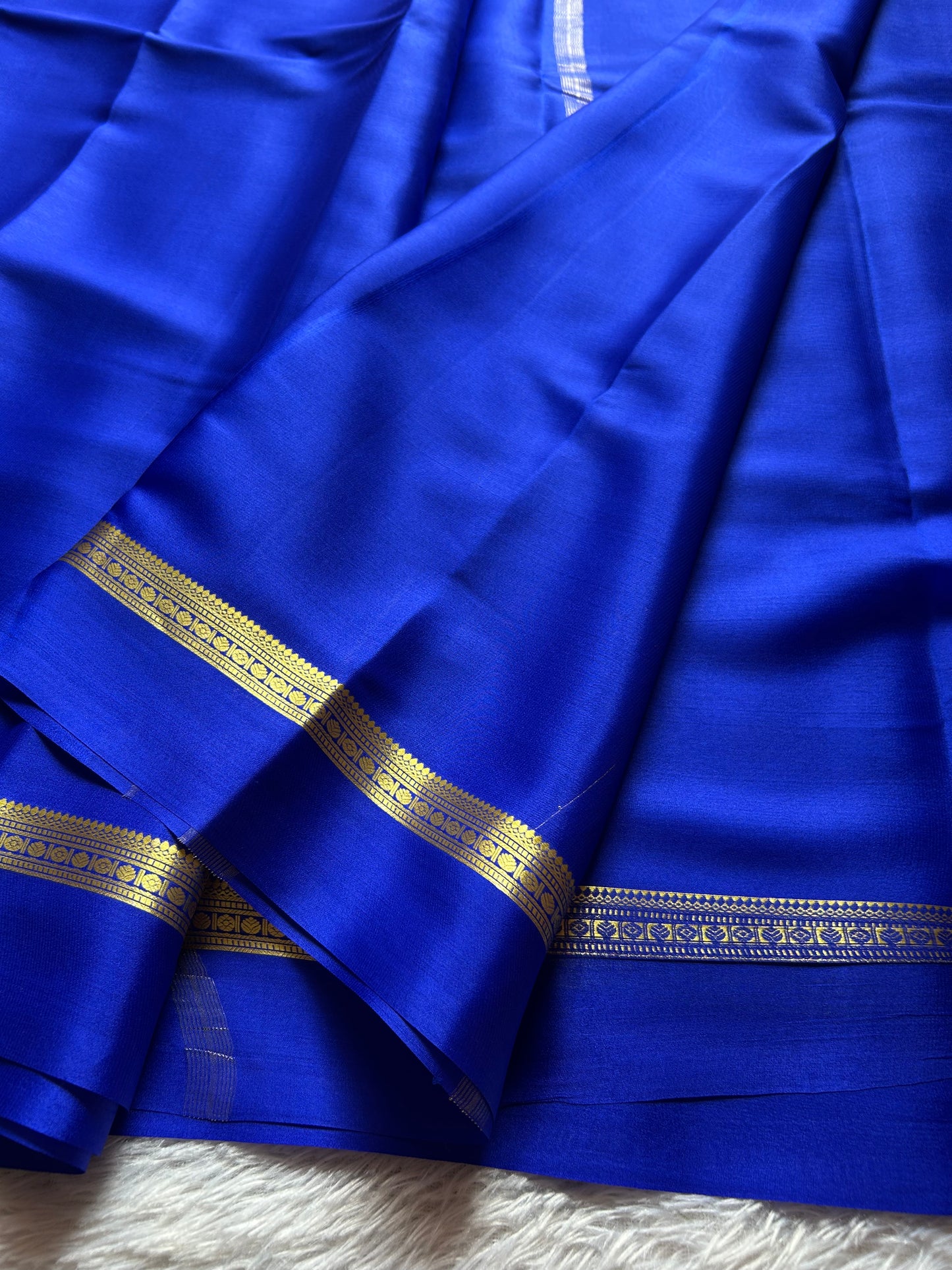 Shambhavi : Solid Royal blue
