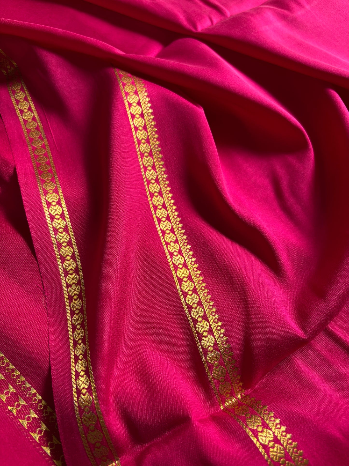 Shakthi : Solid Rani pink
