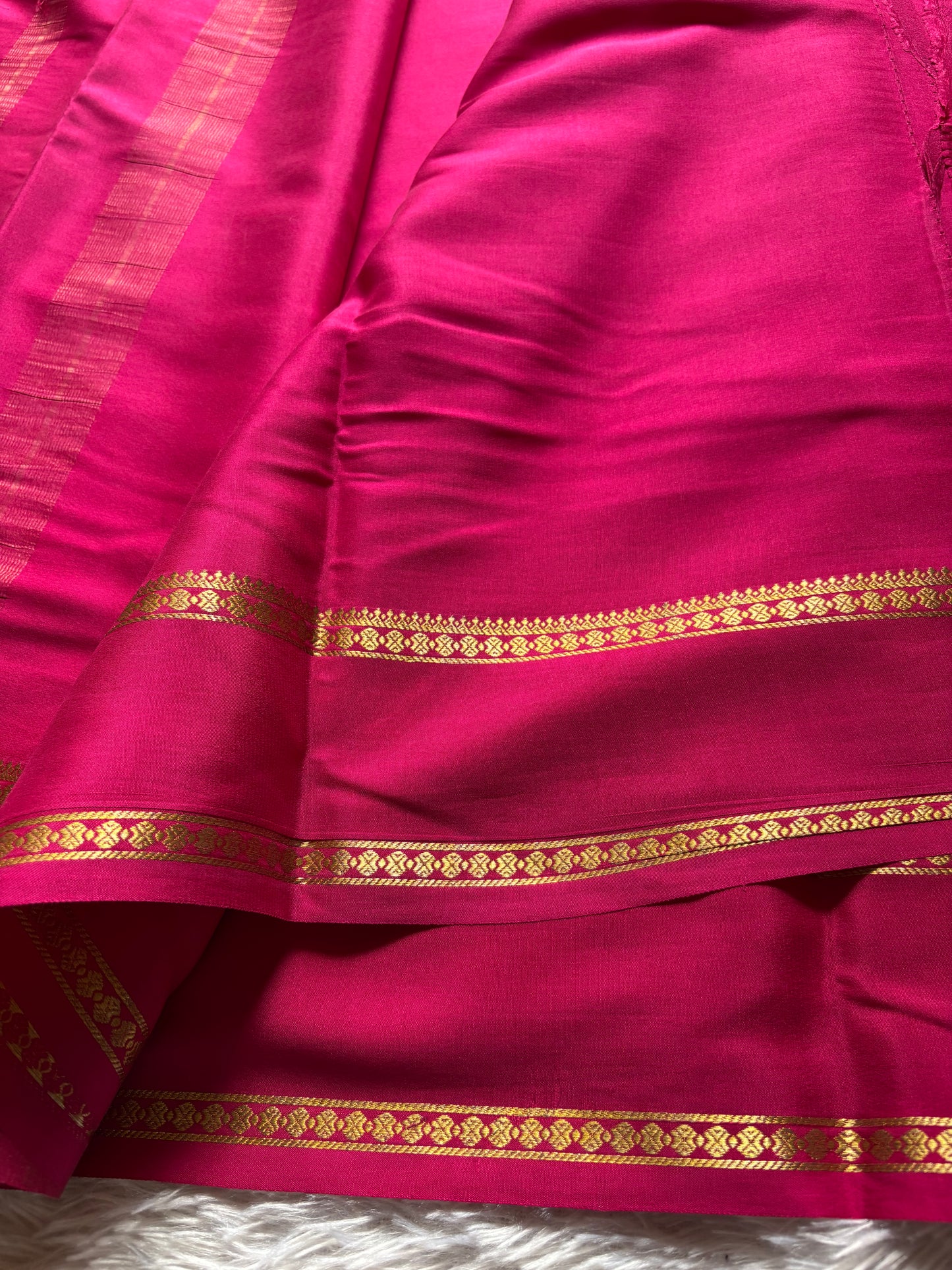 Shakthi : Solid Rani pink