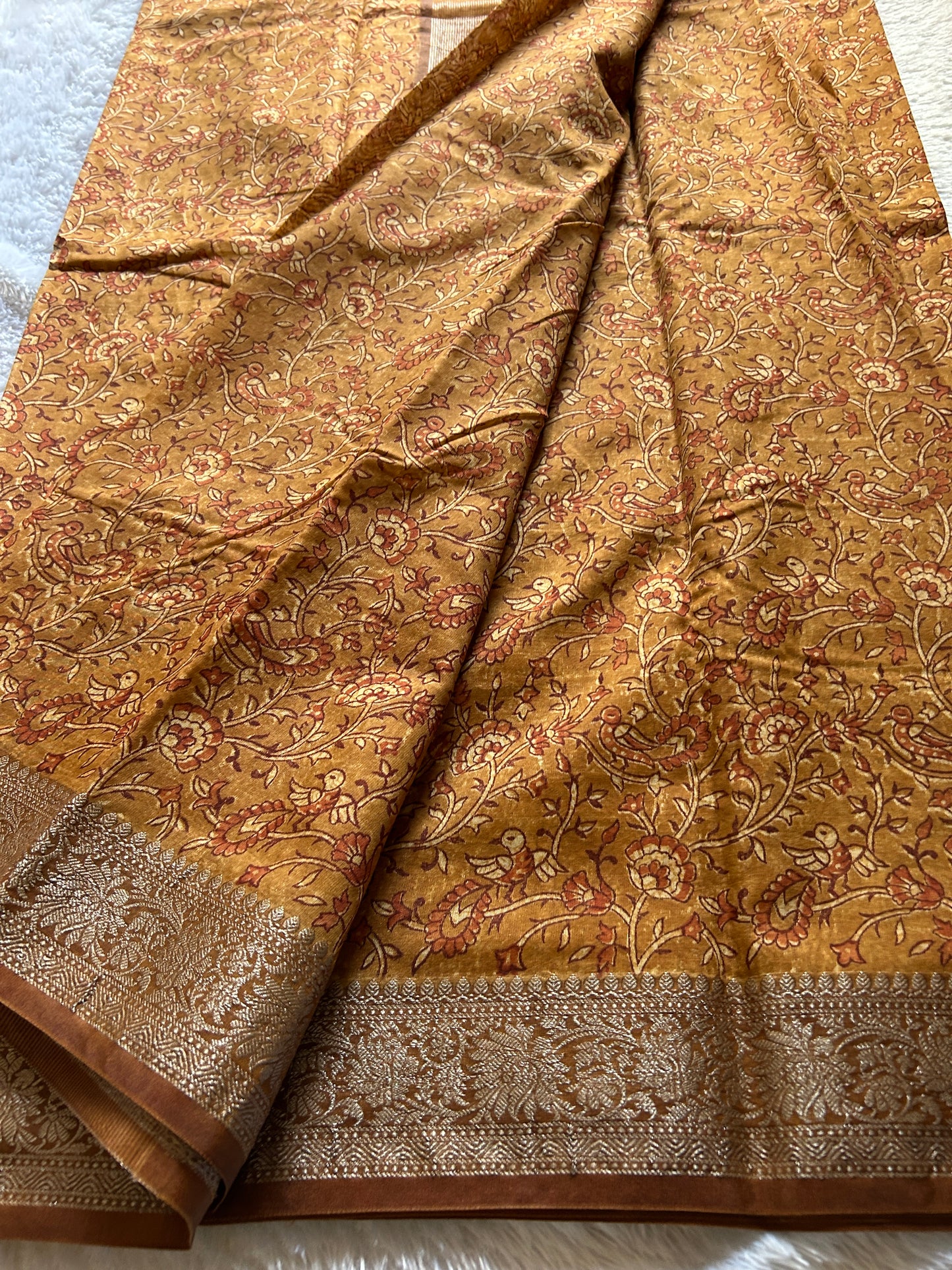 Sarala (2D) : Golden yellow-mustard