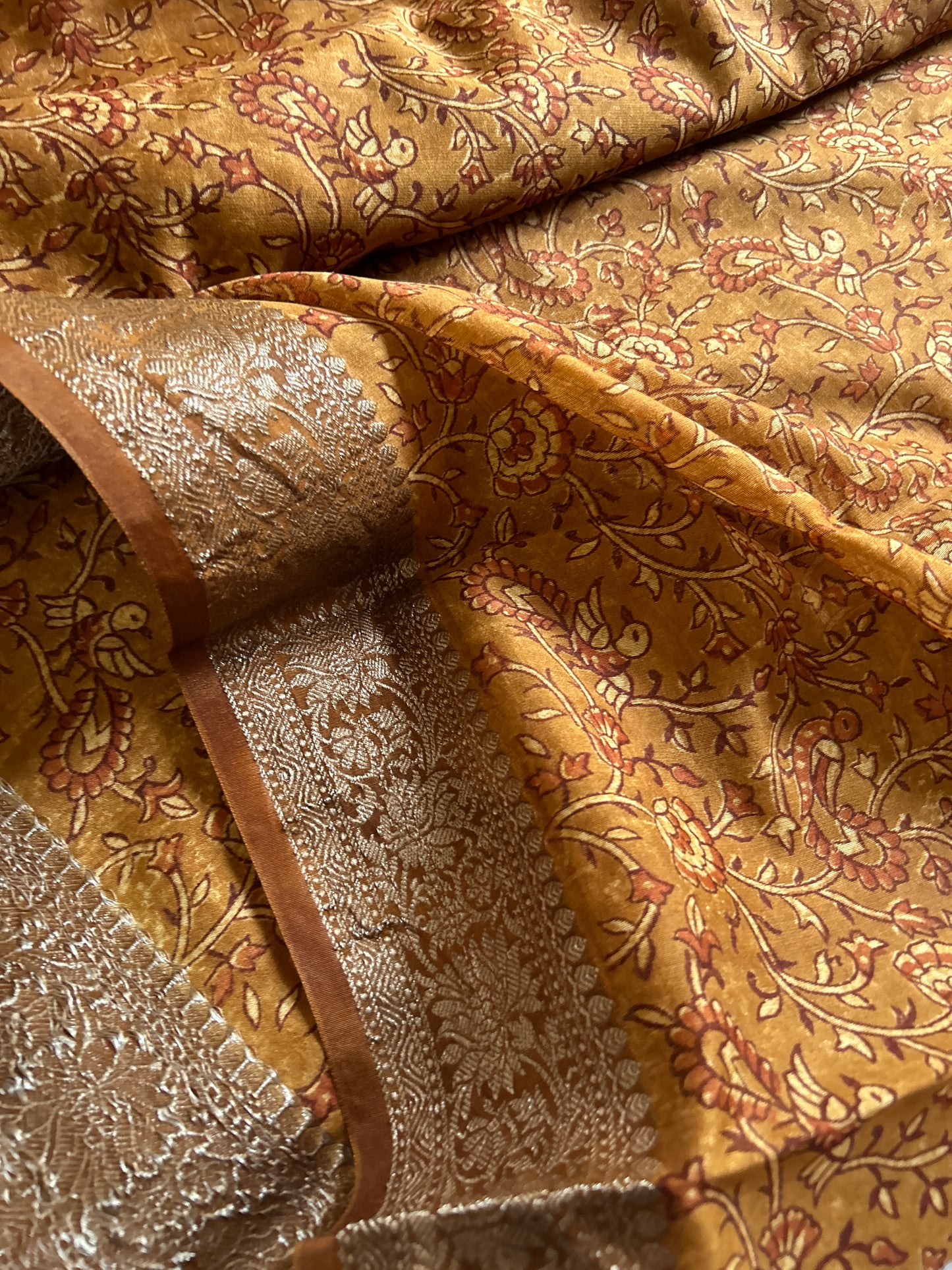 Sarala (2D) : Golden yellow-mustard