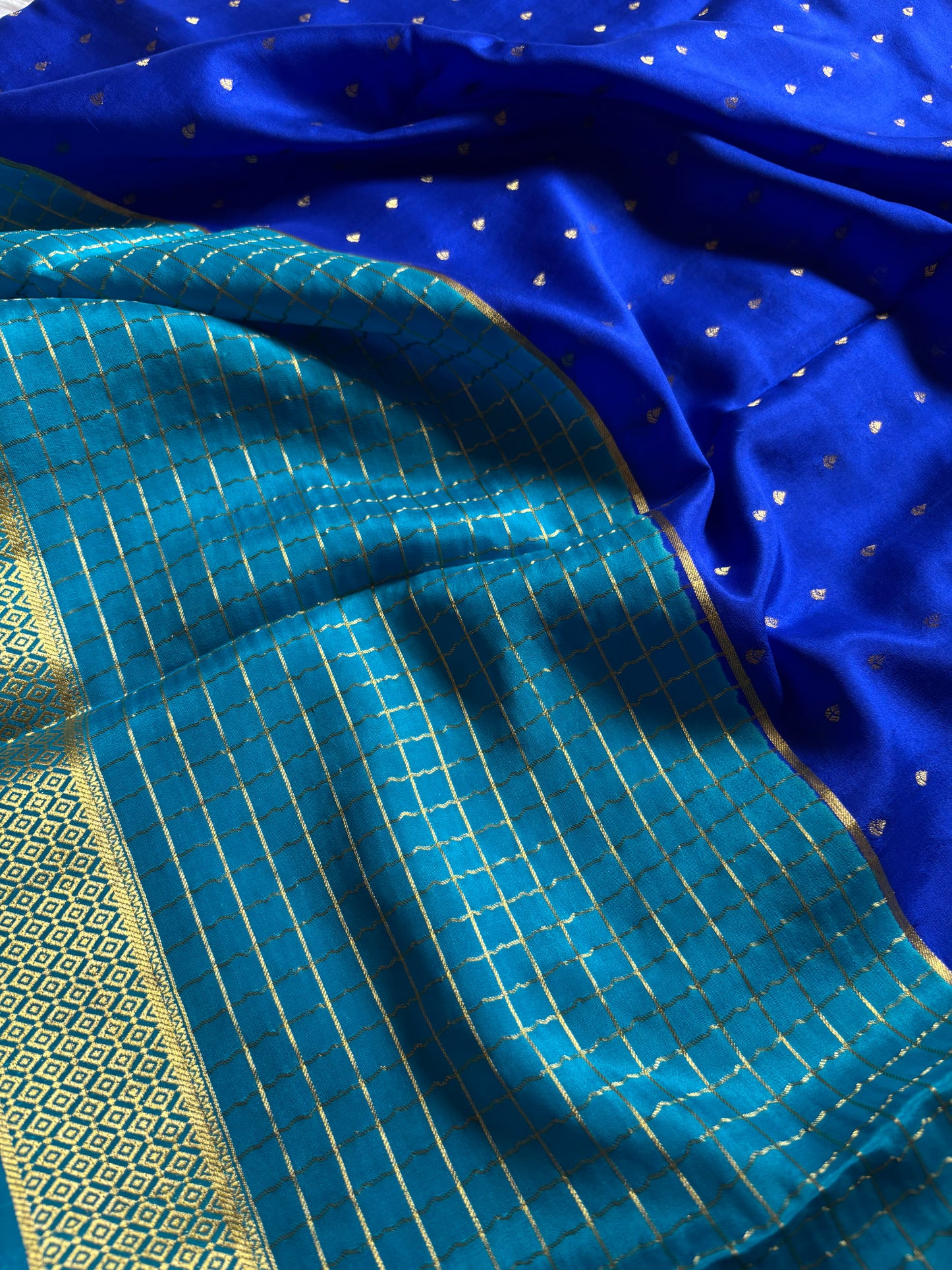 Kavya (2D) : Royal blue-ananda blue