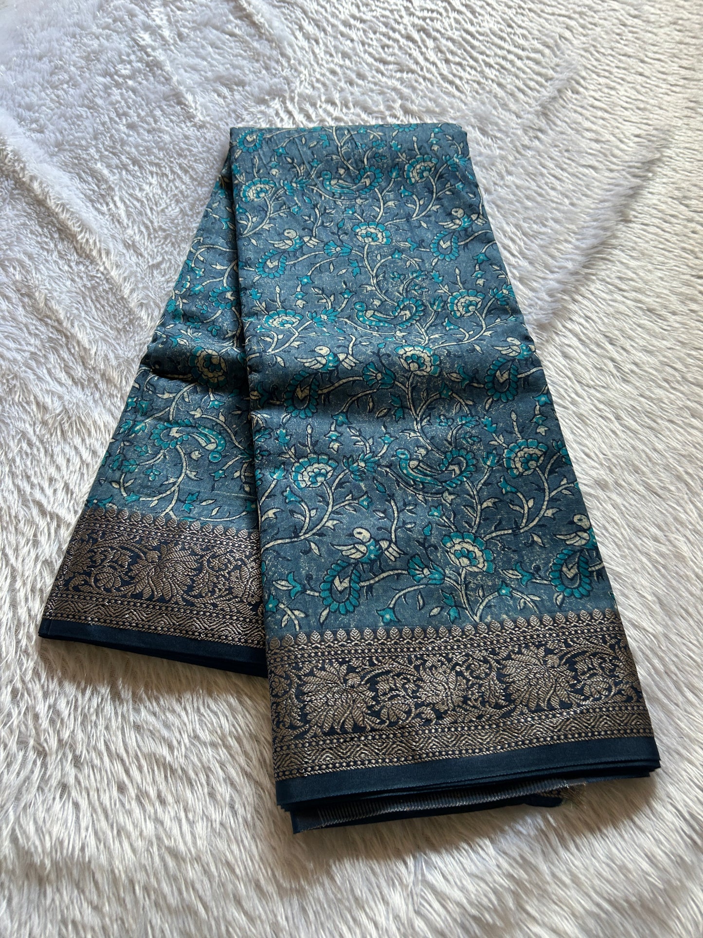 Sarala (2D) : Steel blue-dark teal blue