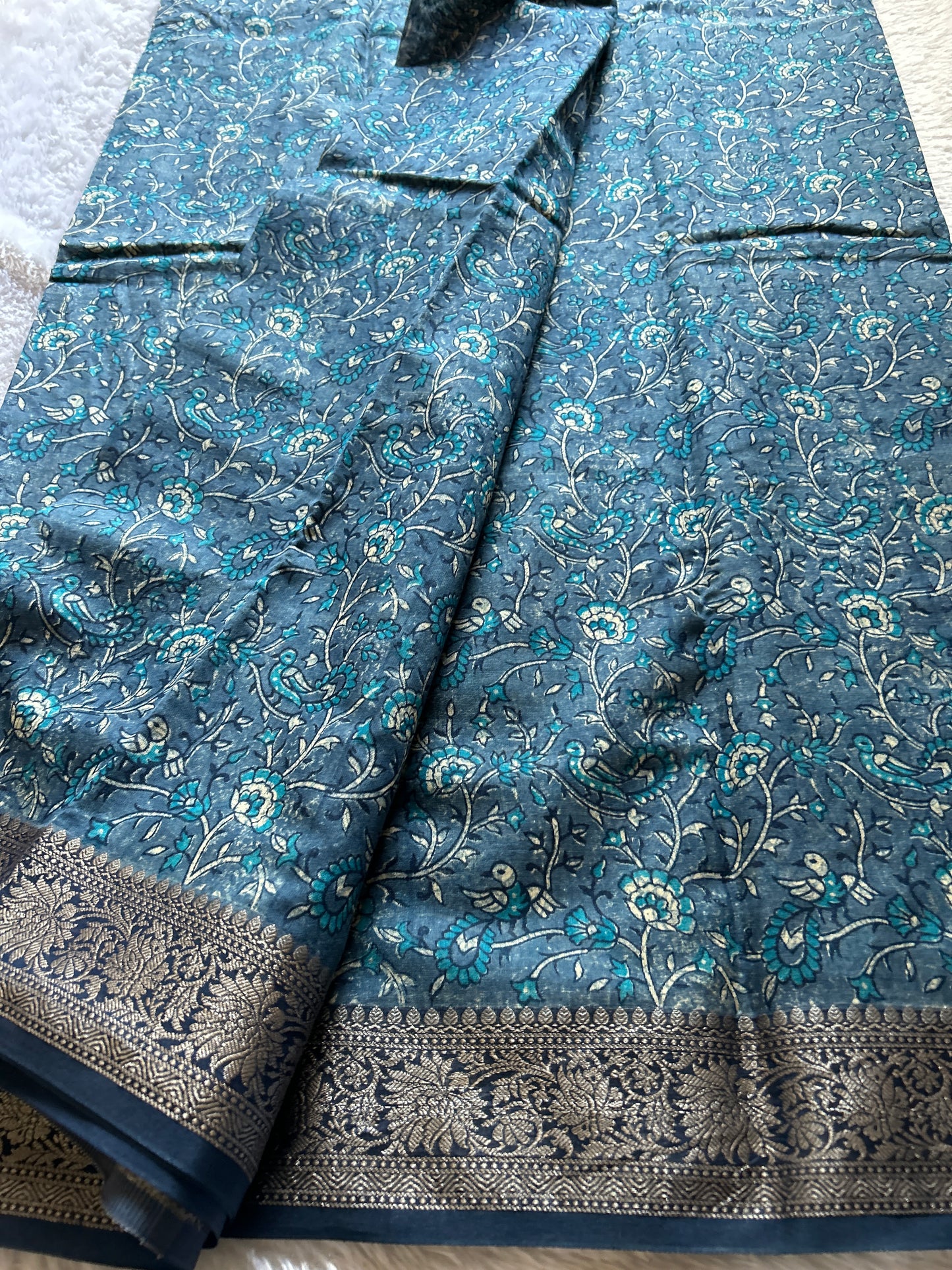 Sarala (2D) : Steel blue-dark teal blue