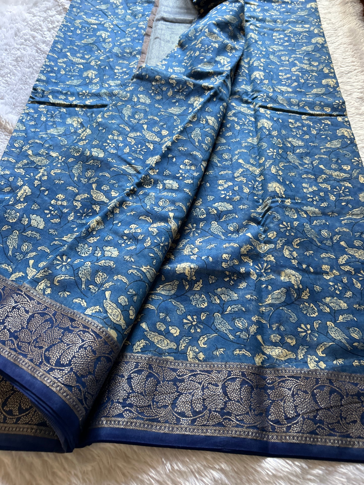 Sarala (2D) : Indigo blue-dark blue