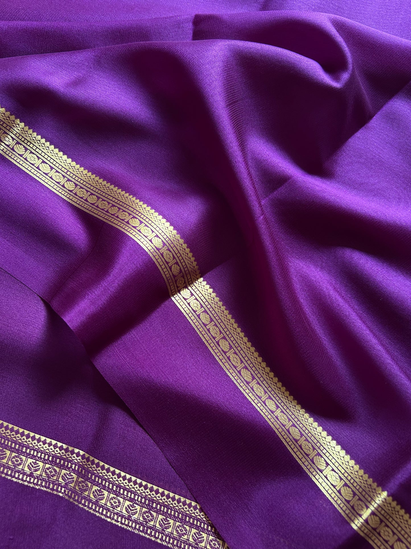 Shambhavi : Solid Dark magenta