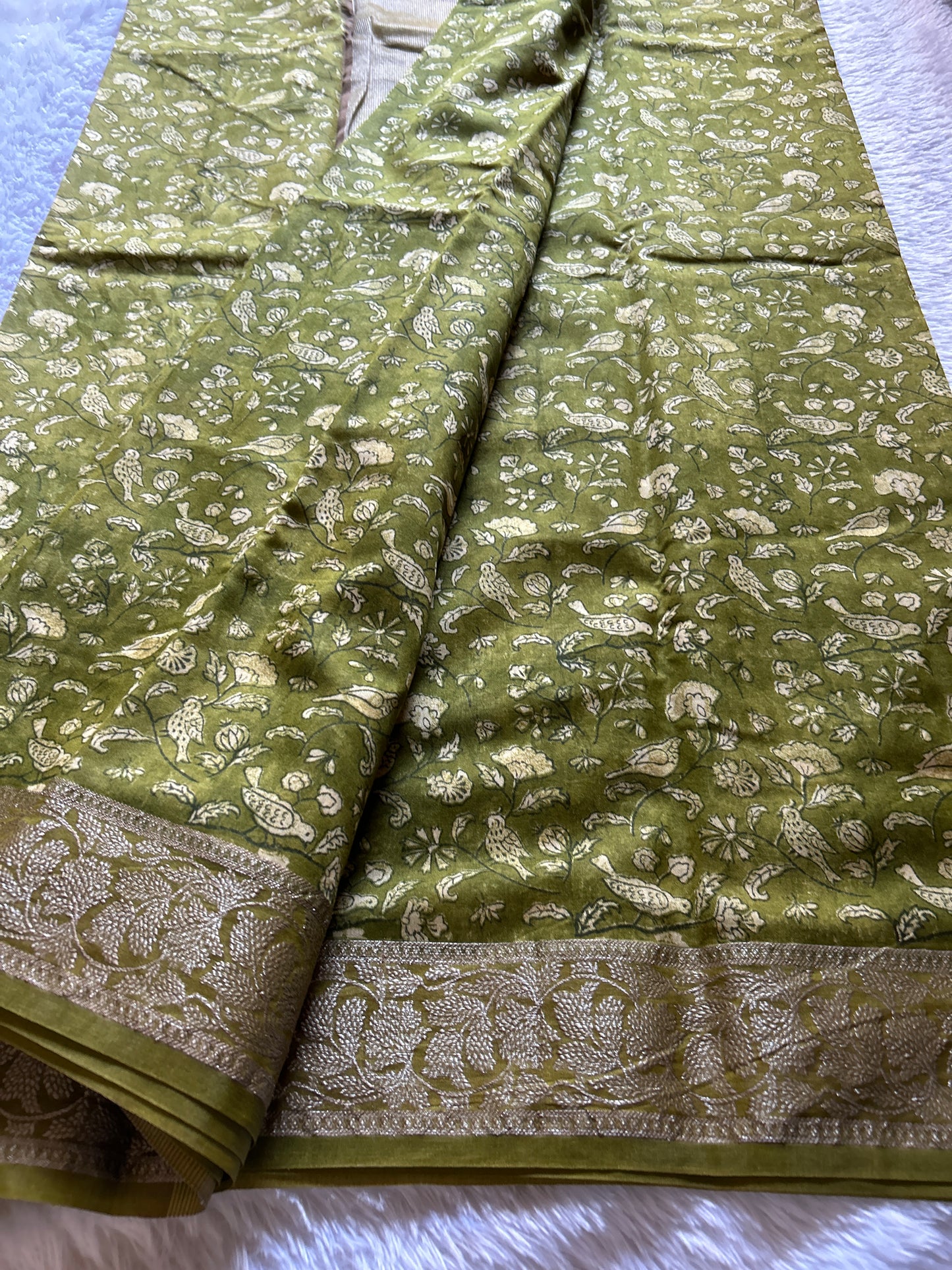 Sarala (2D) : Mehendi green-olive green