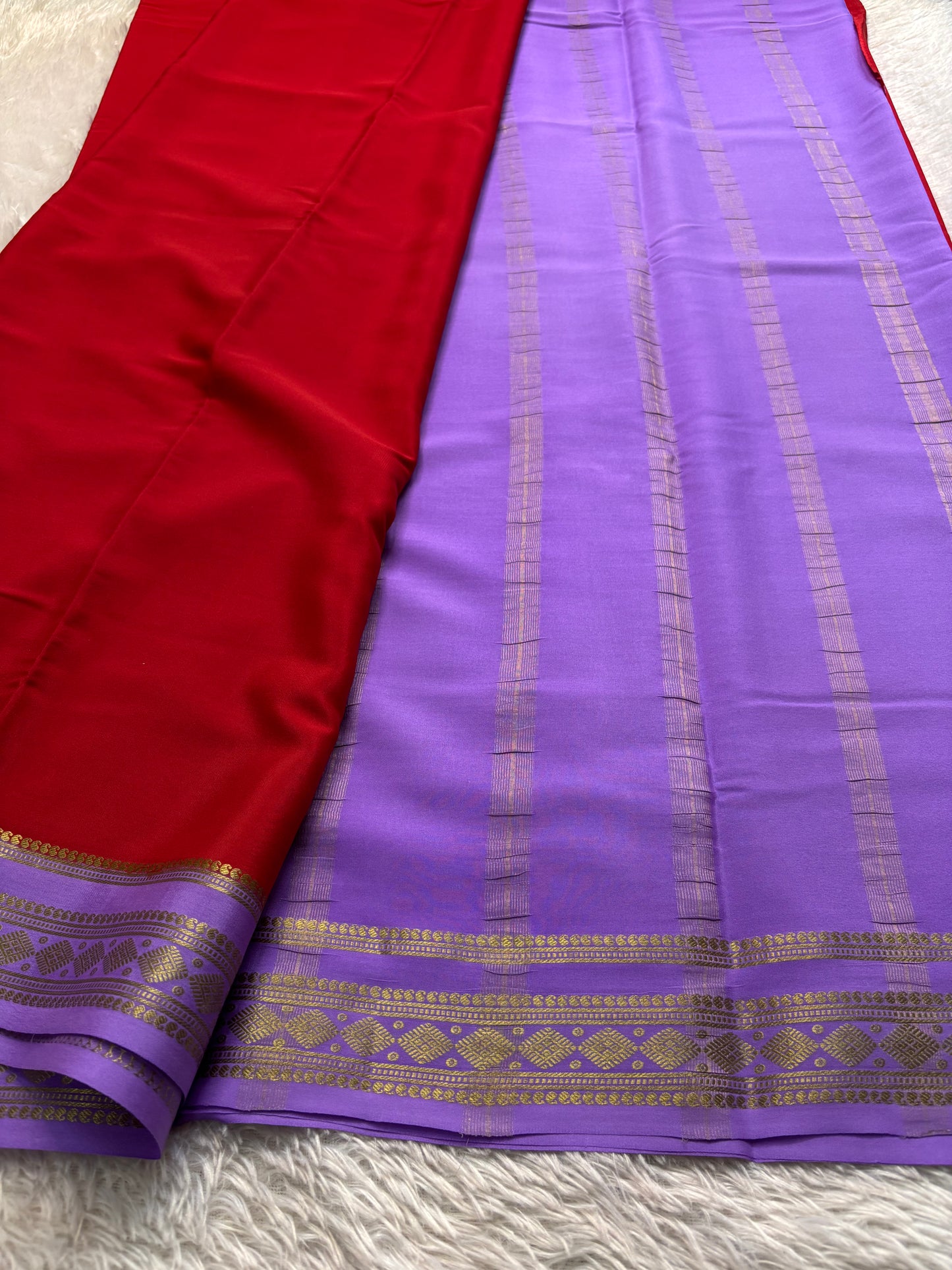 Saanvi (2D) : Dark red-dark lavender