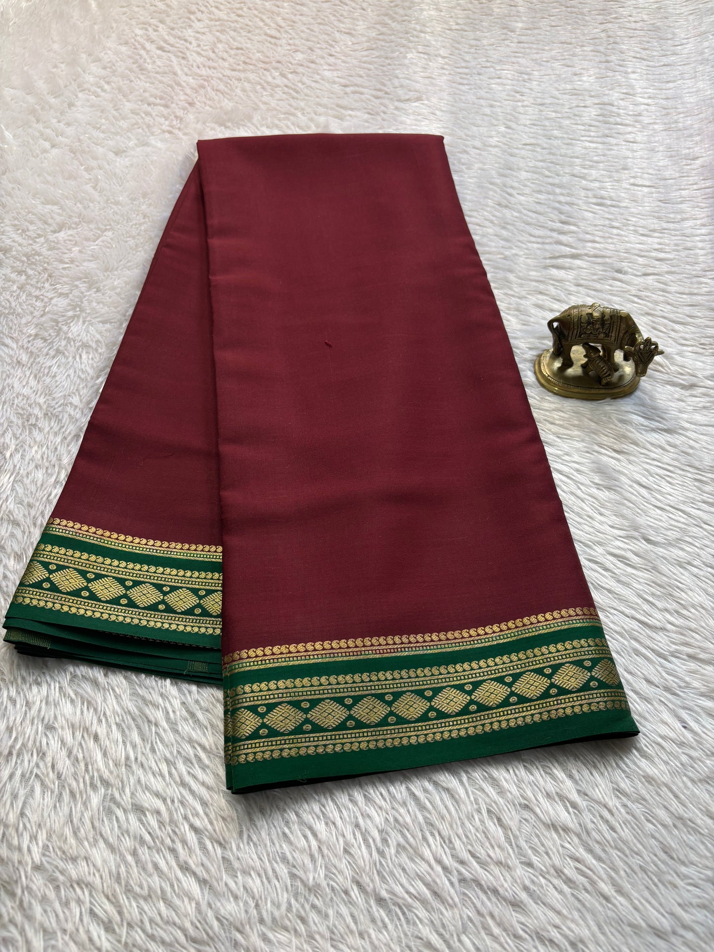 Saanvi (2D) : Maroon-bottle green