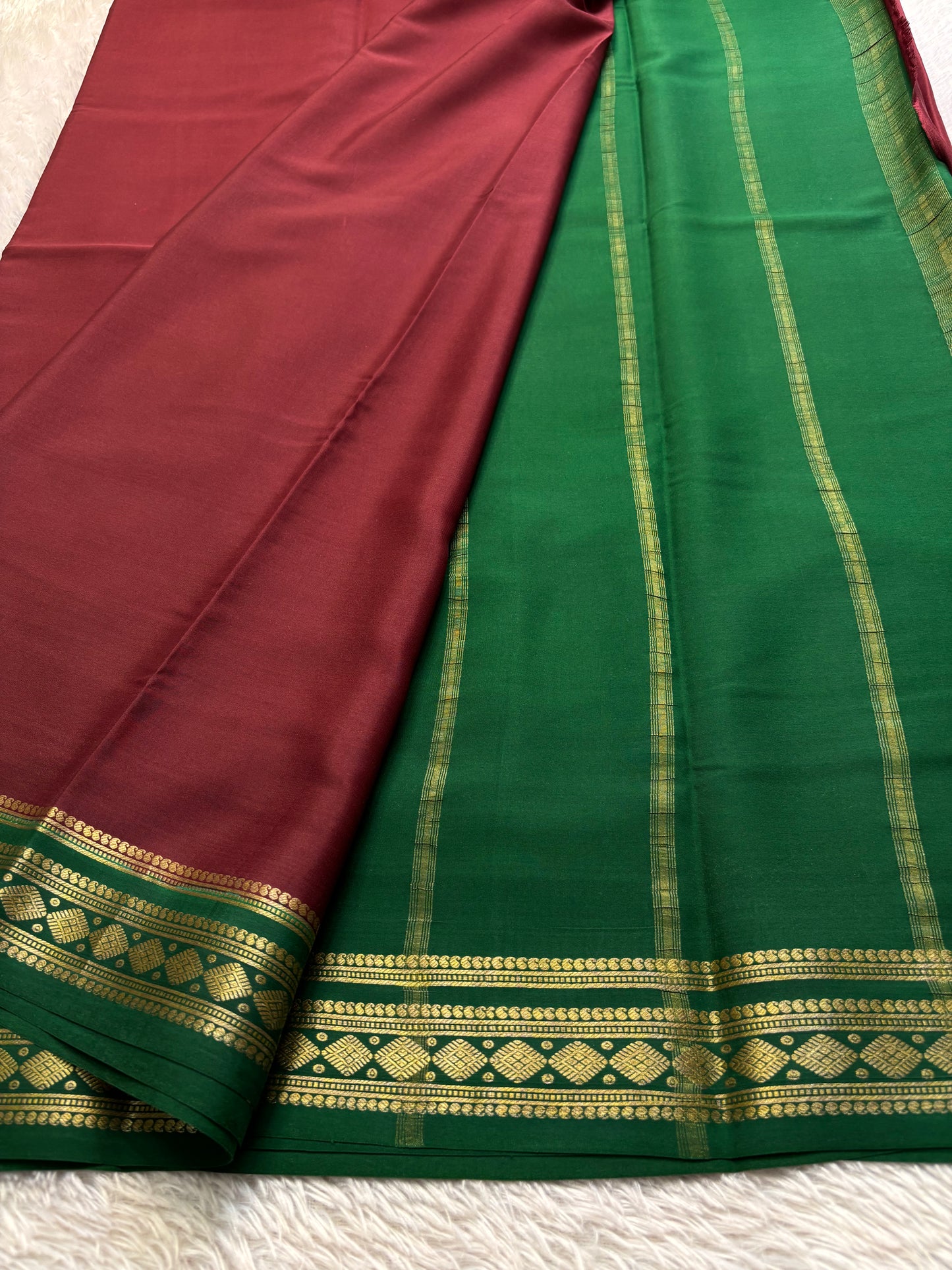 Saanvi (2D) : Maroon-bottle green