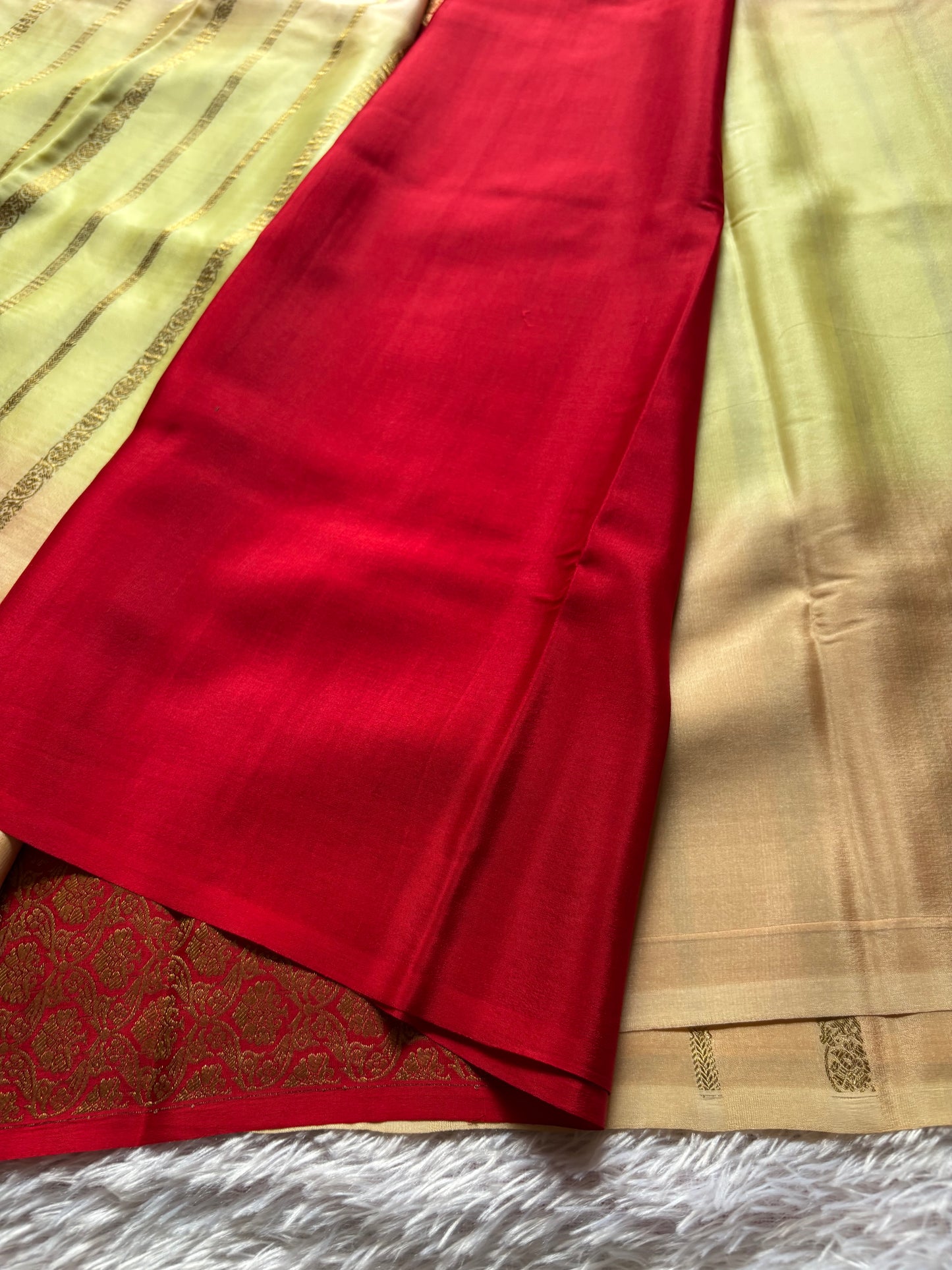 Meragu : Ombré Yellowish cream-red