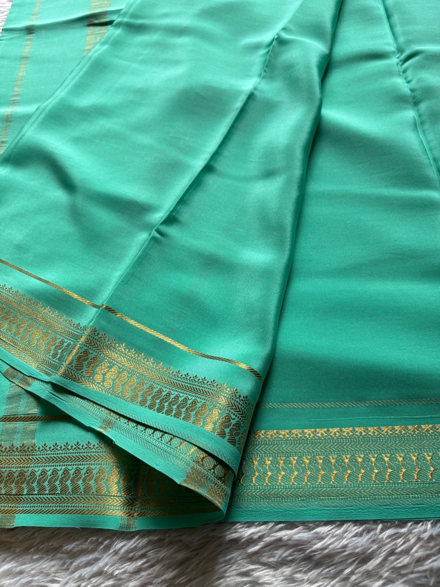 Mayuri : Solid Sea green