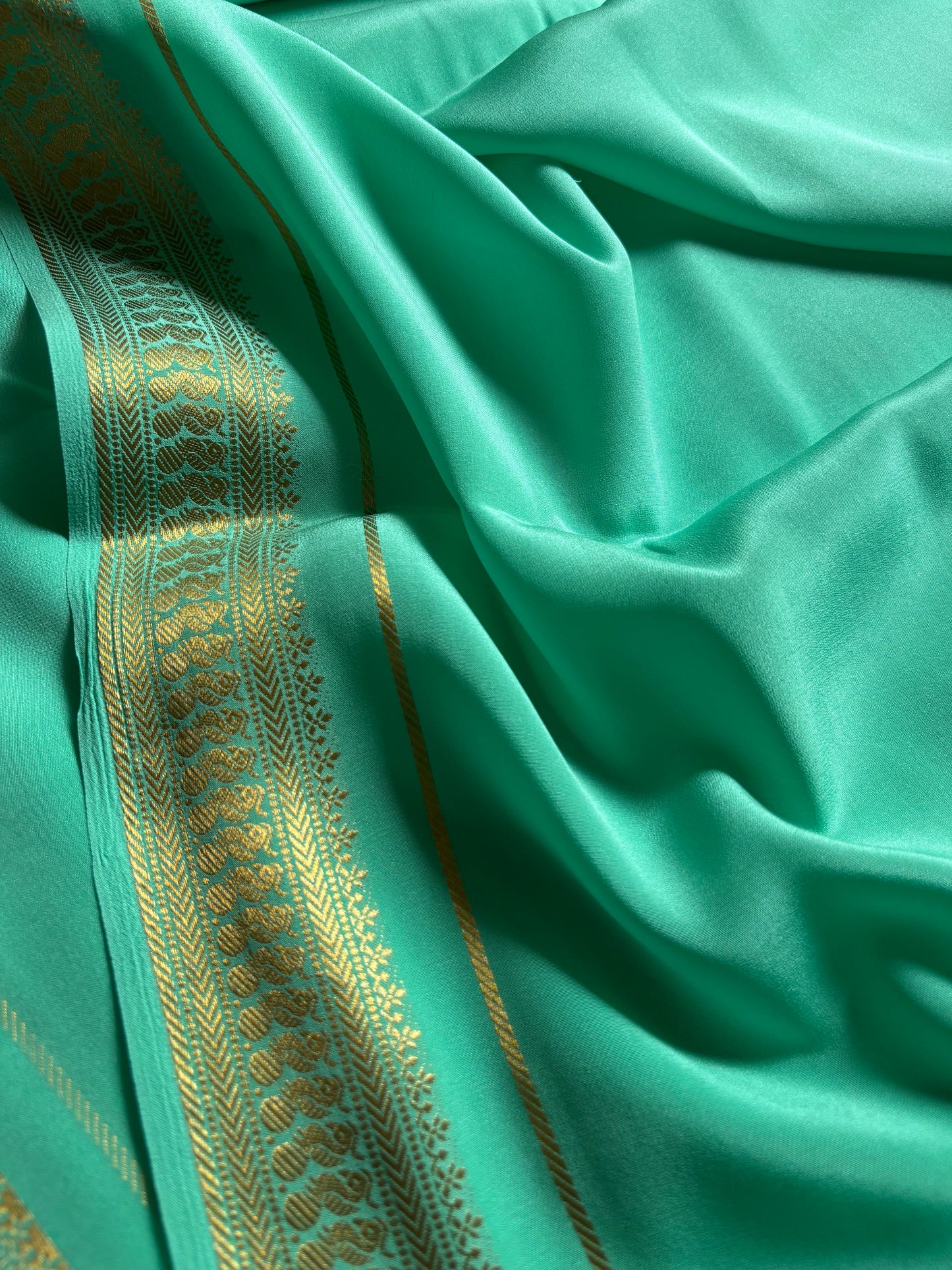 Mayuri : Solid Sea green