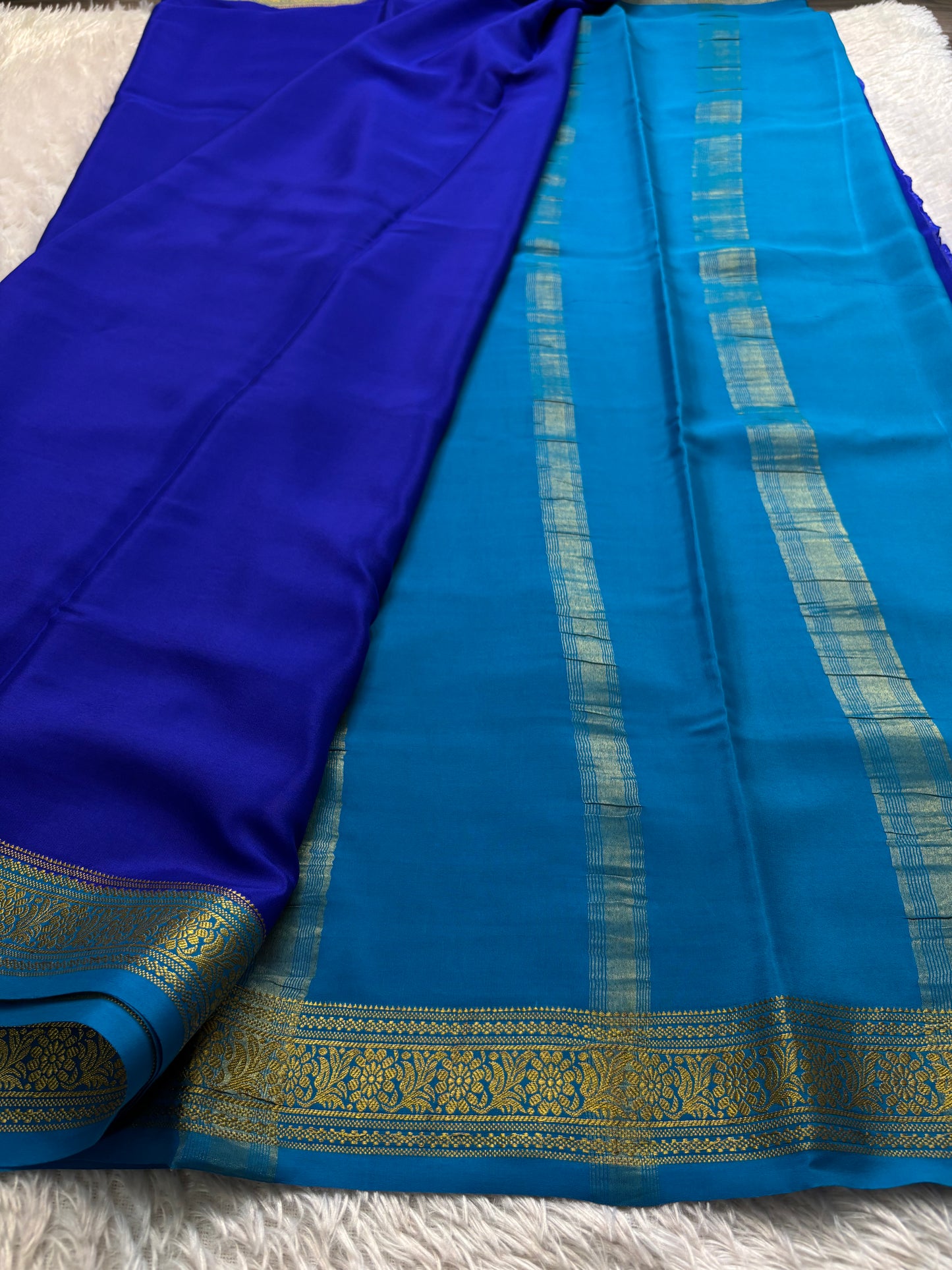 Anagha (2D) : Royal blue-ananda blue