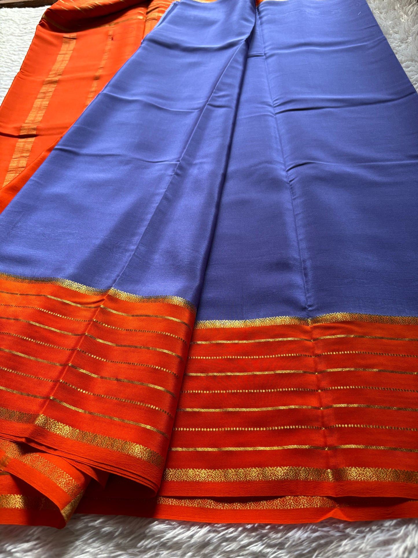 Navami (2D) : Purplish blue-dark orange