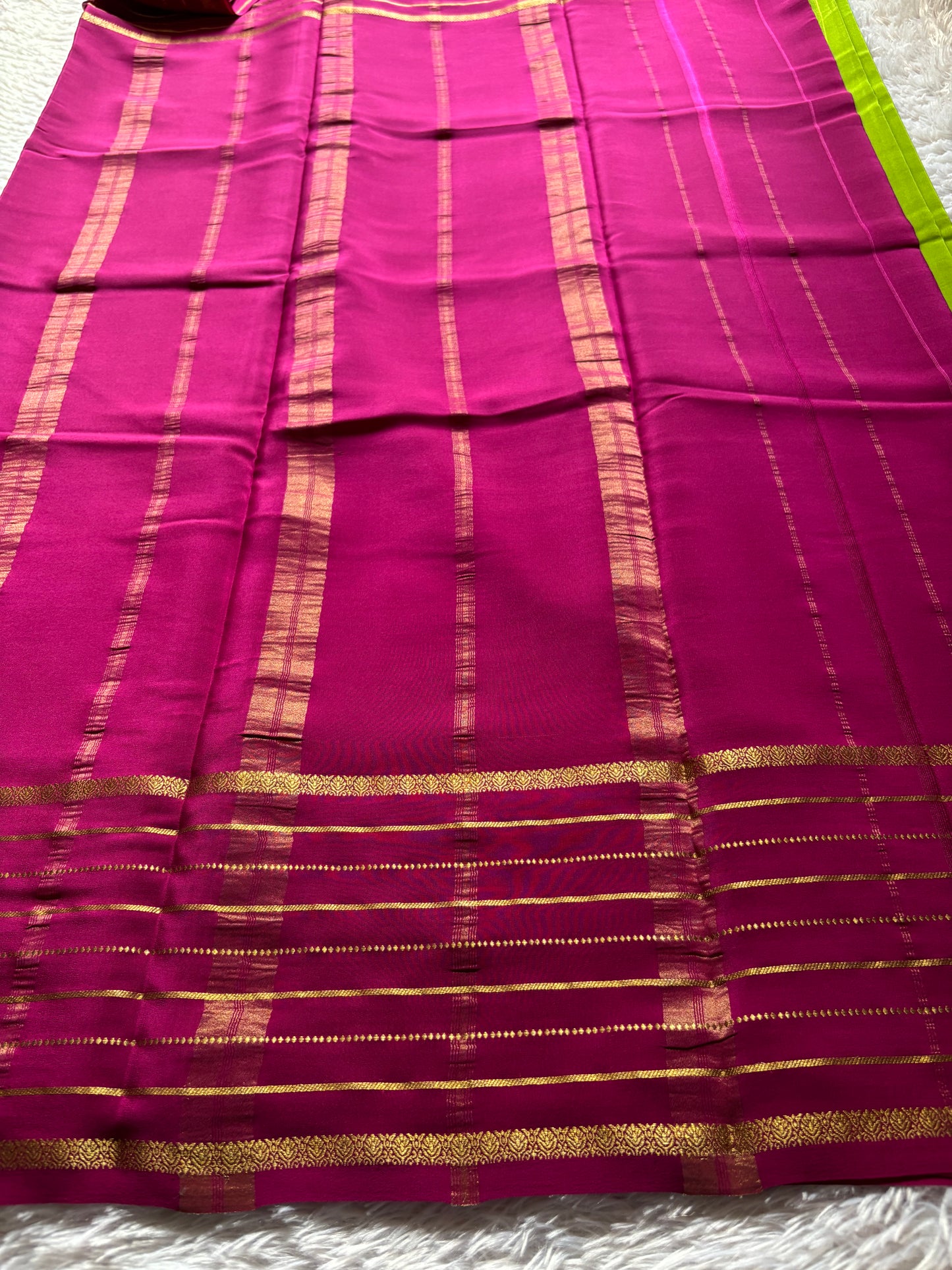 Navami (2D) : Mehendi green-rani pink