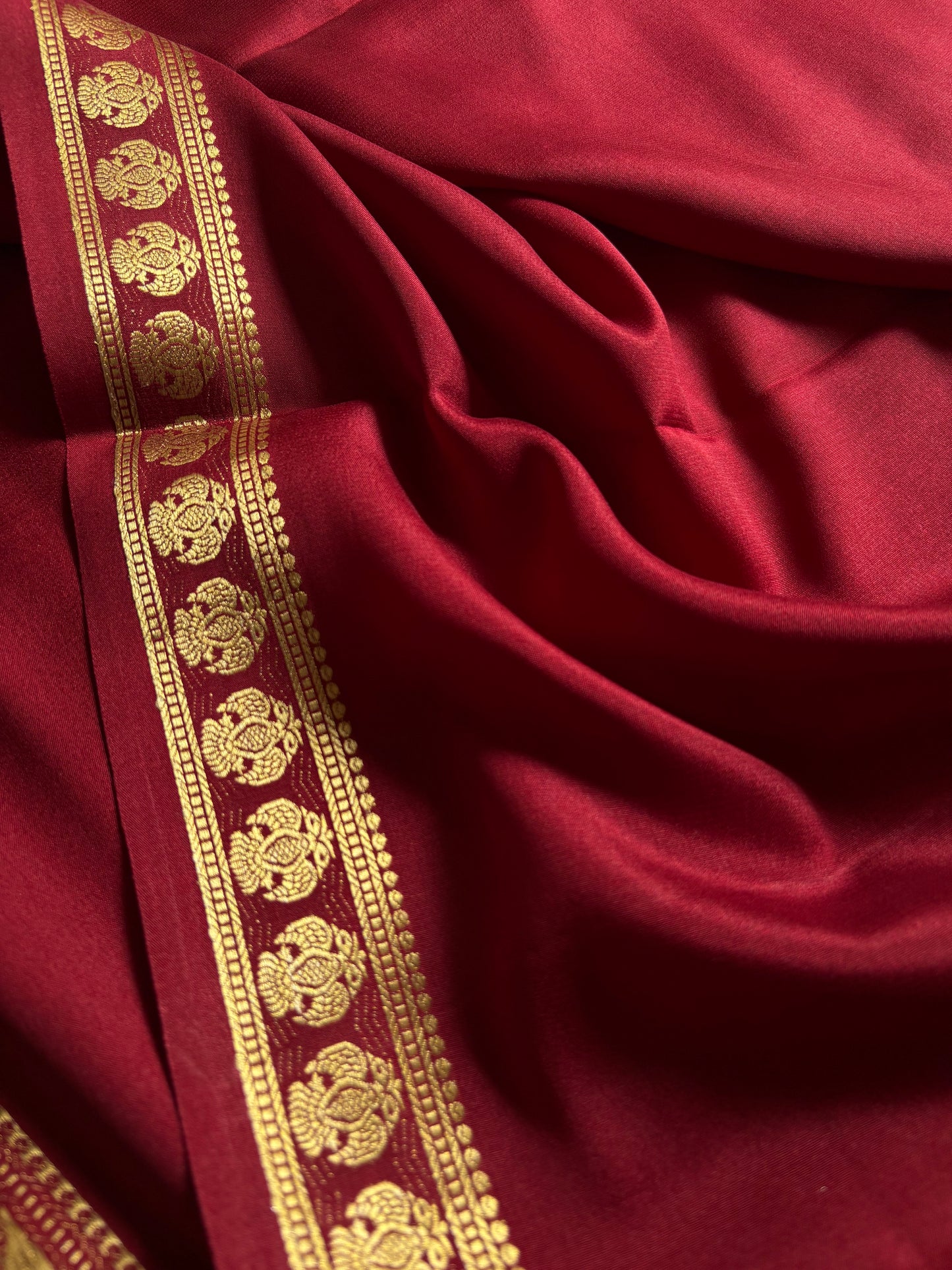 Brunda : Solid Maroon