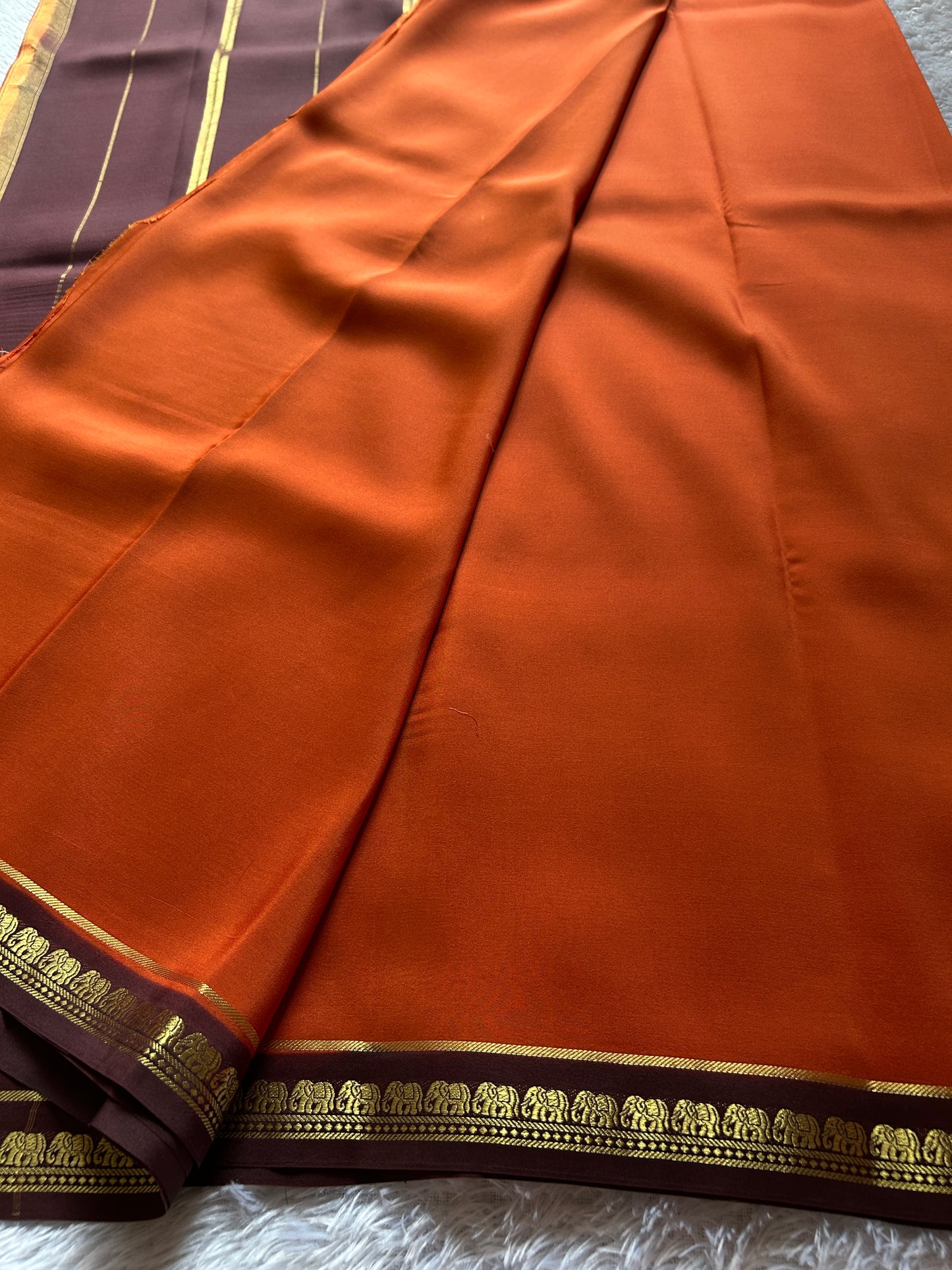 Gowri (2D) : Rust orange-Chocolate brown