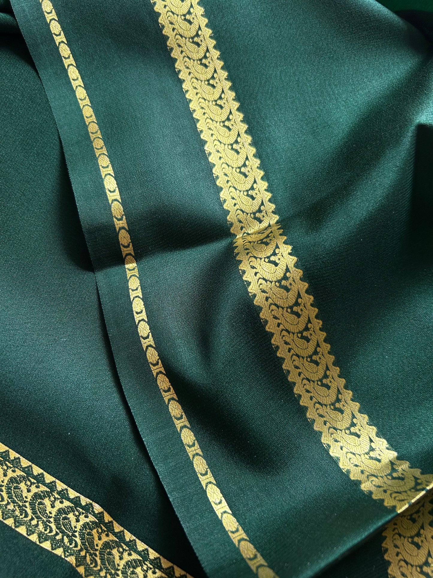 Rachana : Solid Dark green