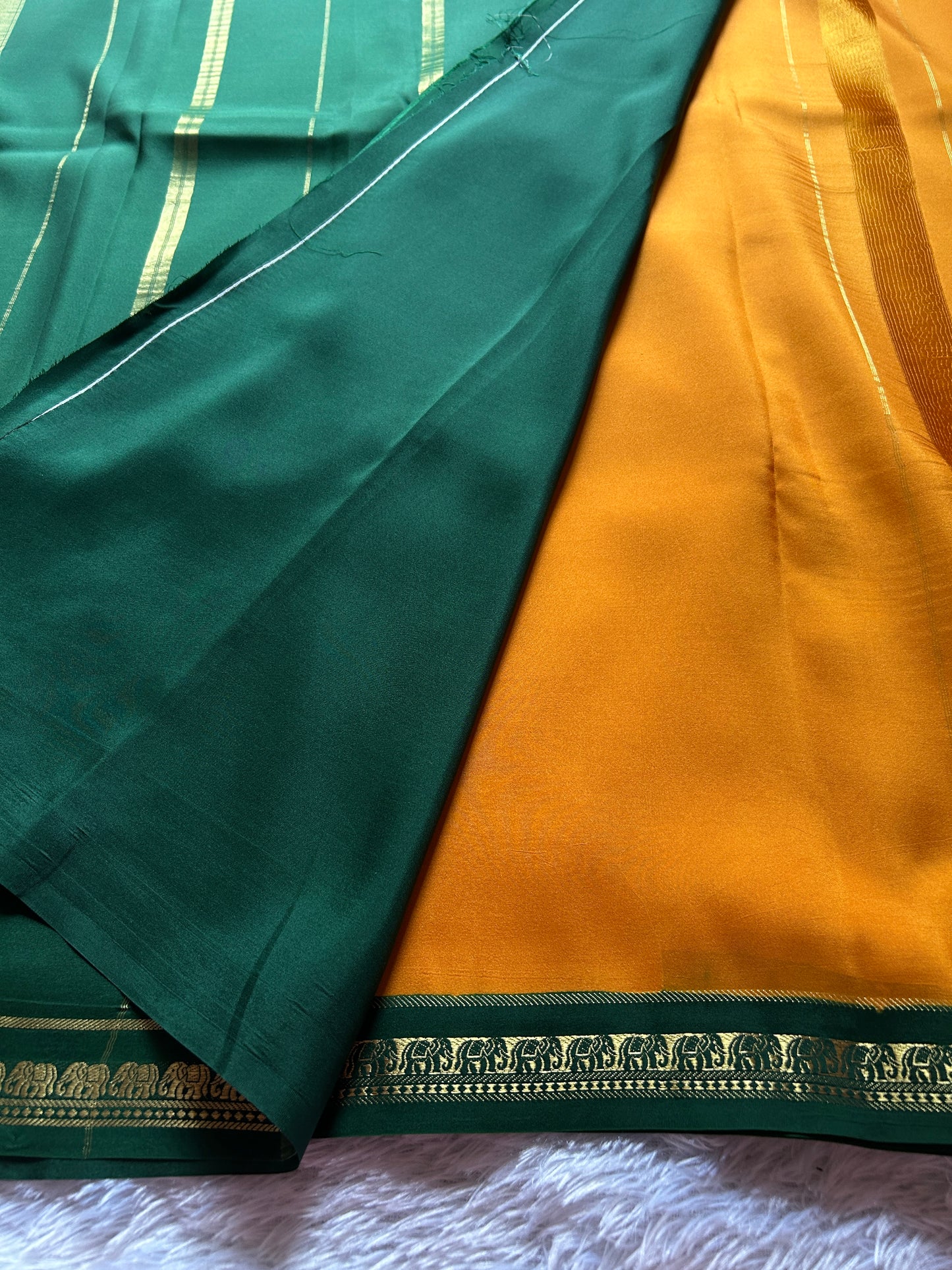 Gowri (2D) : Light orange-bottle green