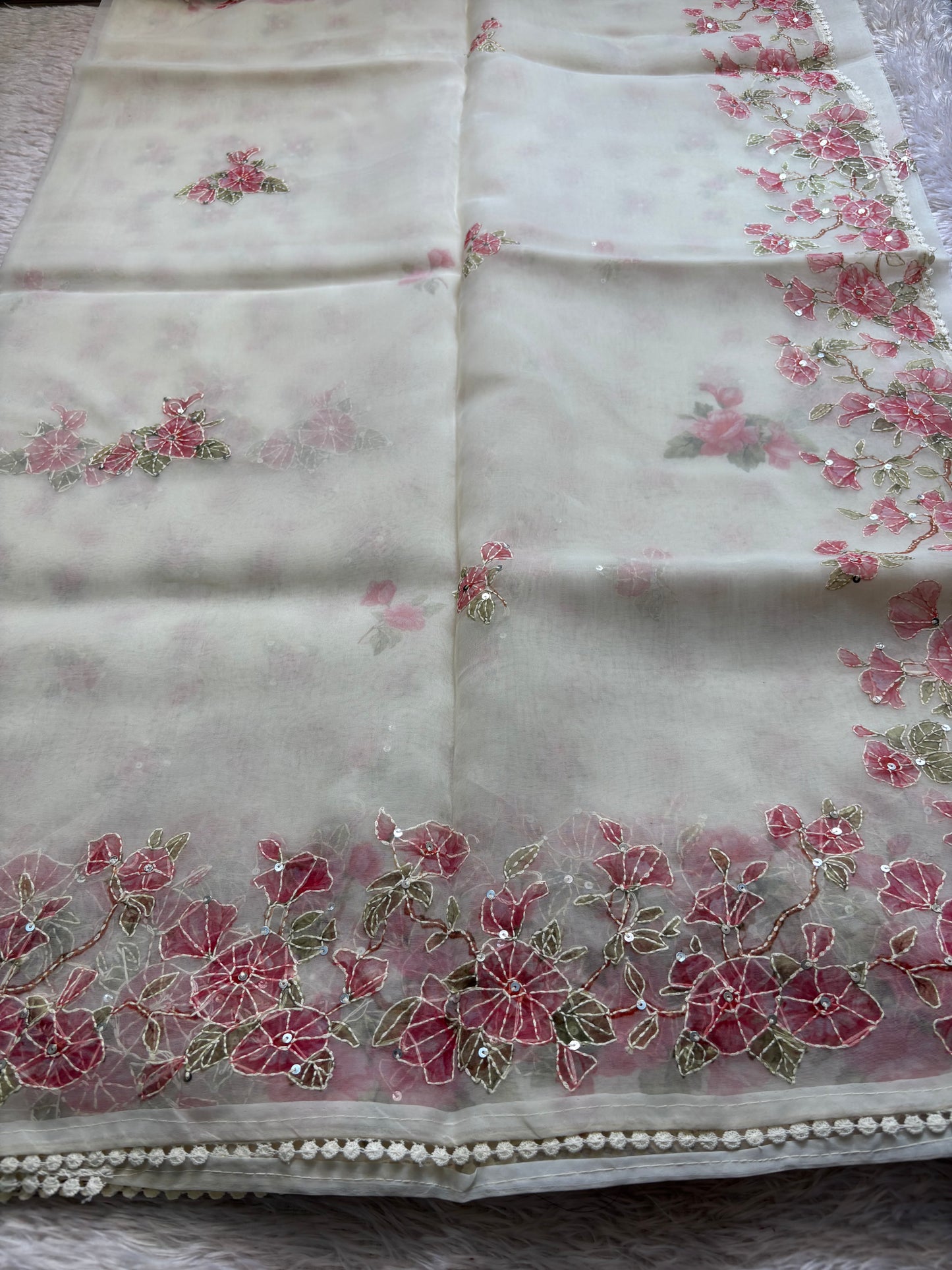 NYD115 (2D) : Off white-pink